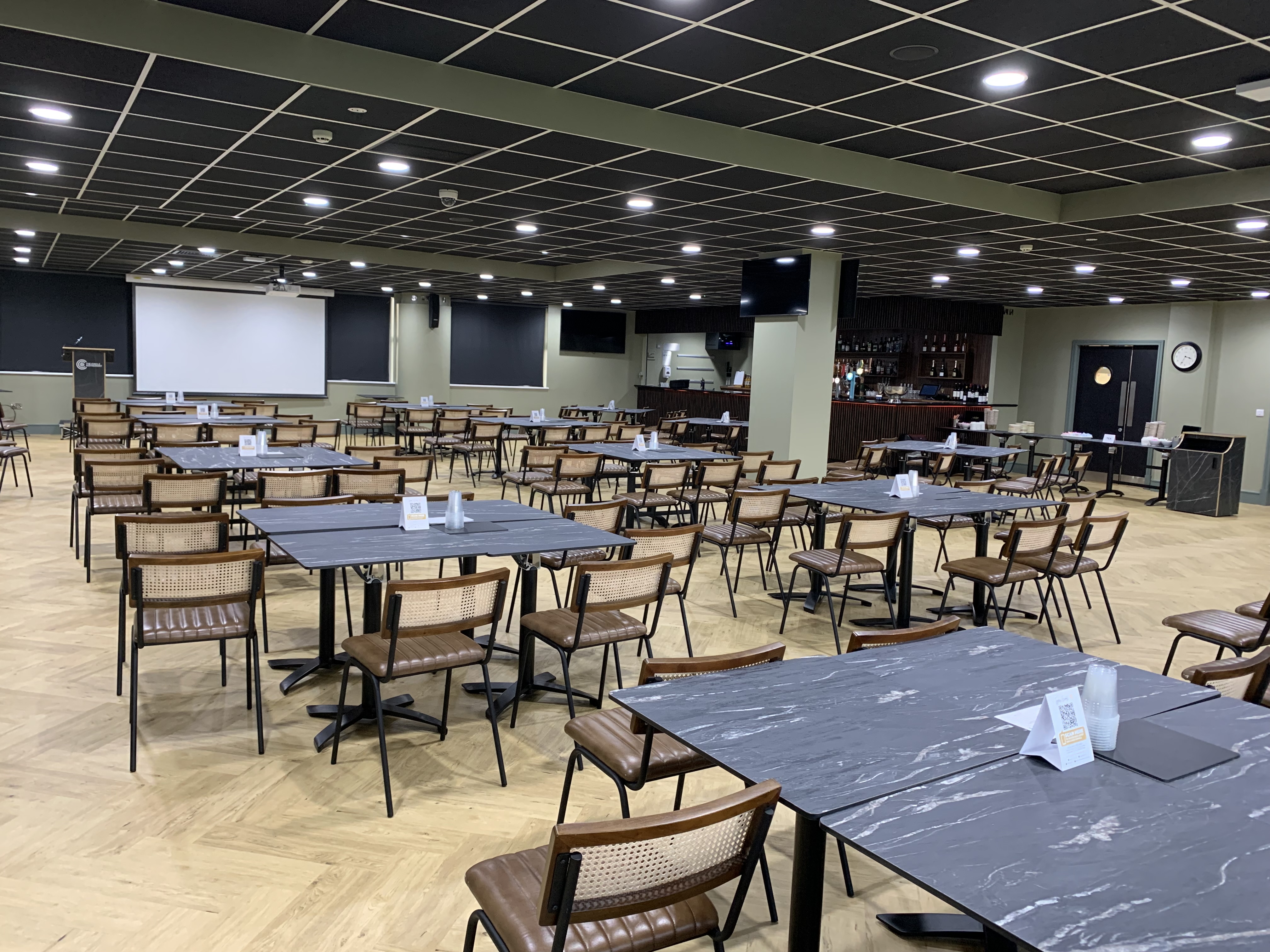 Circle Restaurant - wlzl4c25kby.jpeg