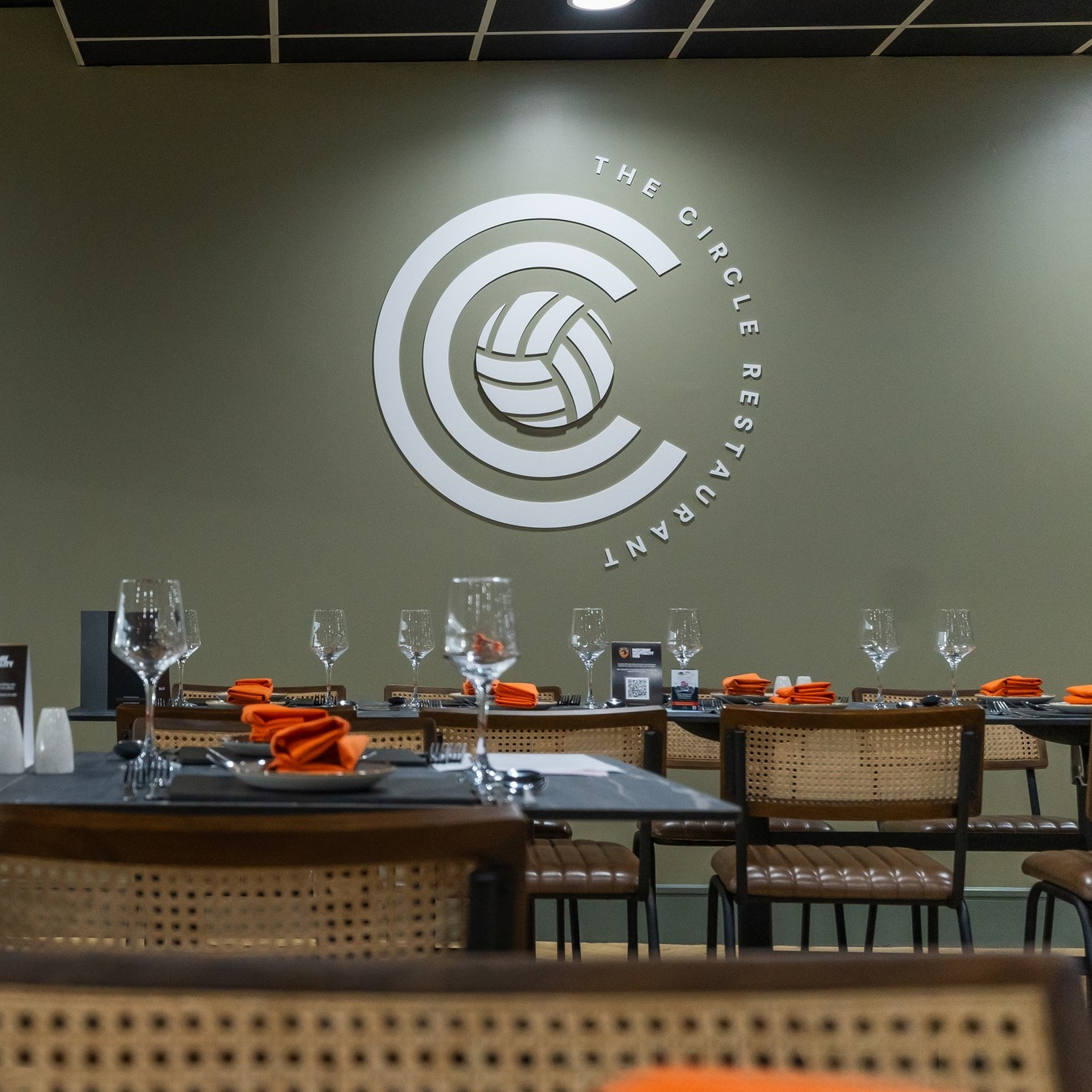 Circle Restaurant - 2wn2ufnnmkk.jpg