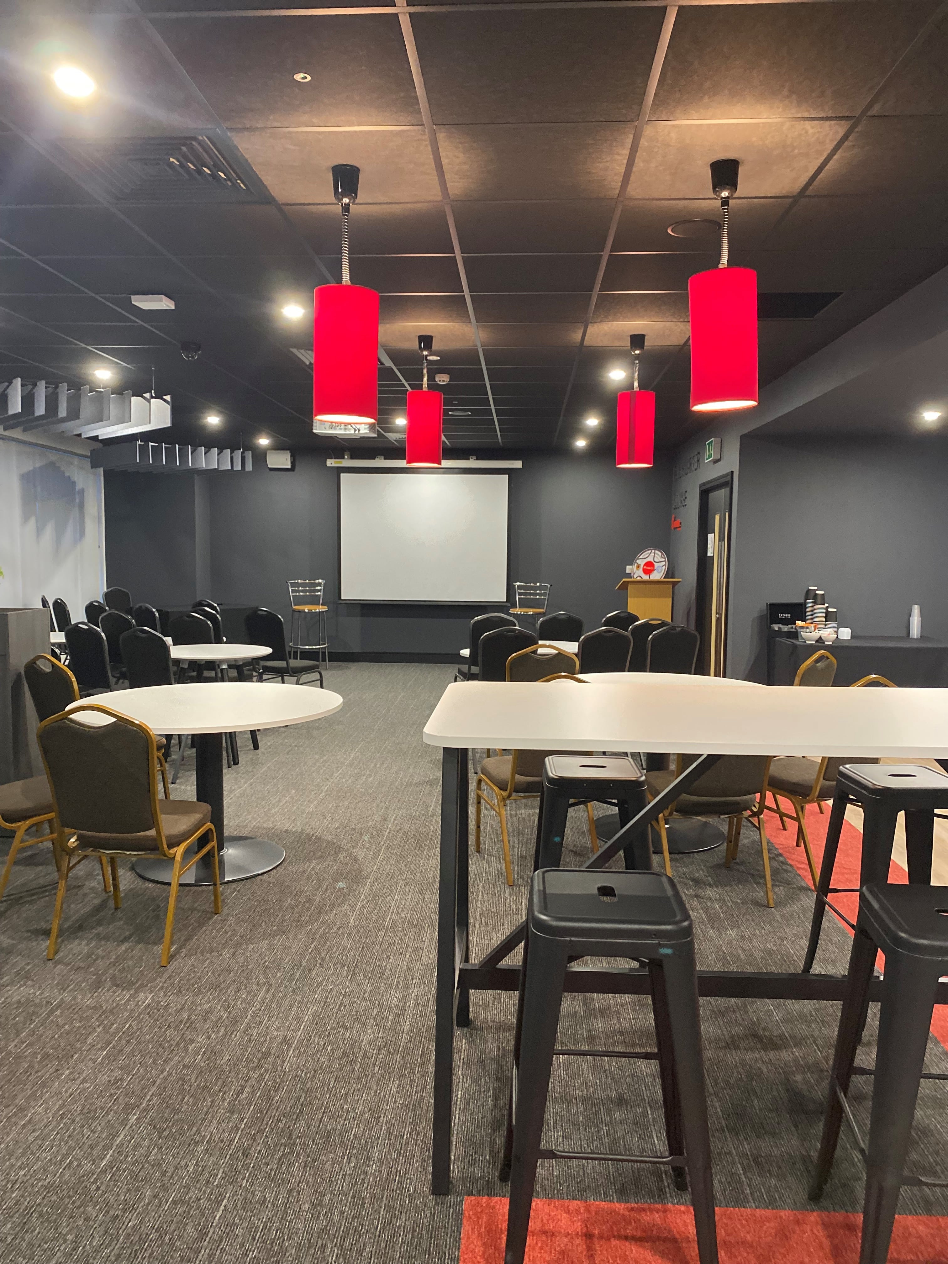 Raich Carter Suite - offs02unvdz.jpg