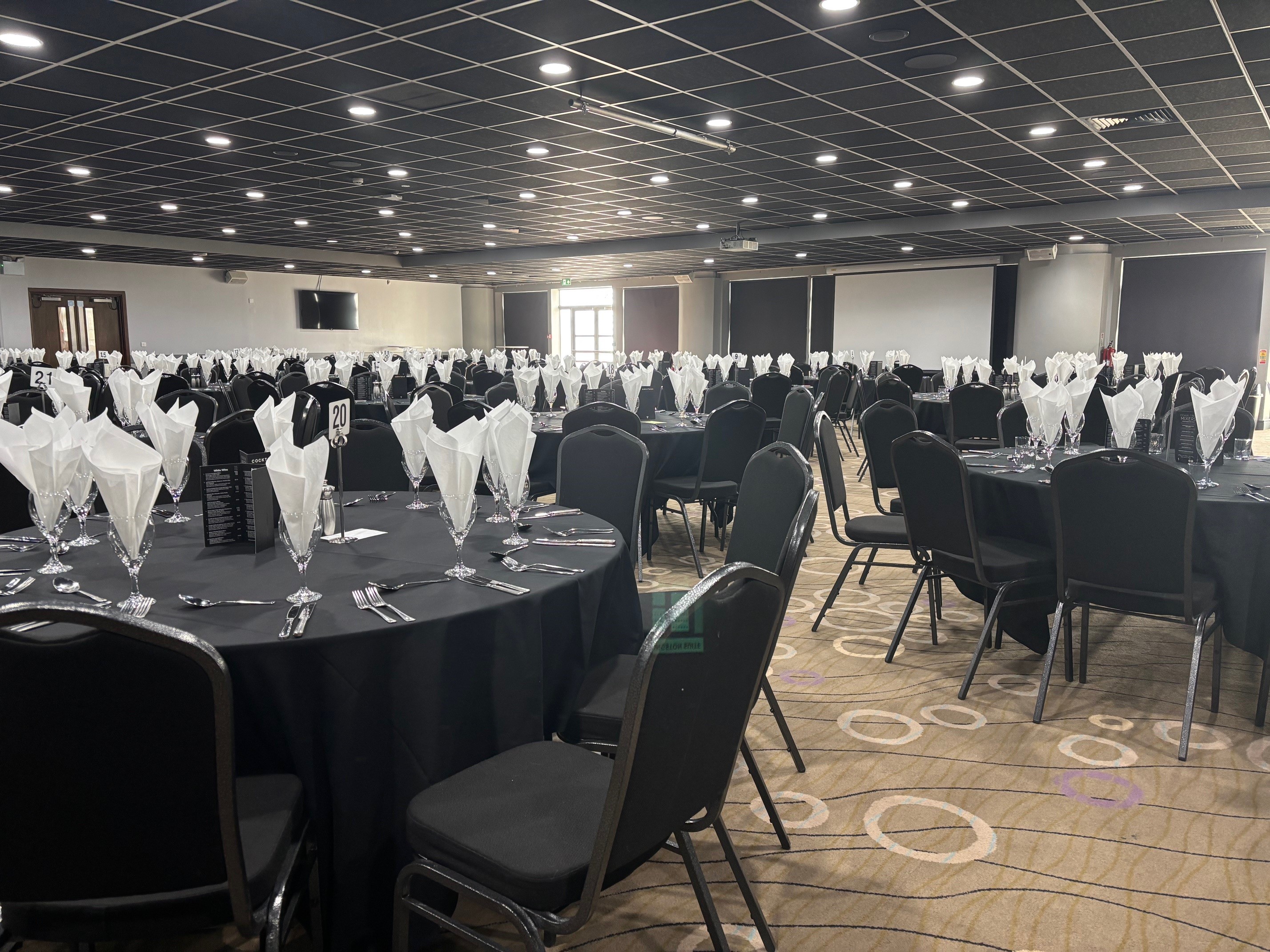 Kingston Suite - 30433wuen0g.jpg