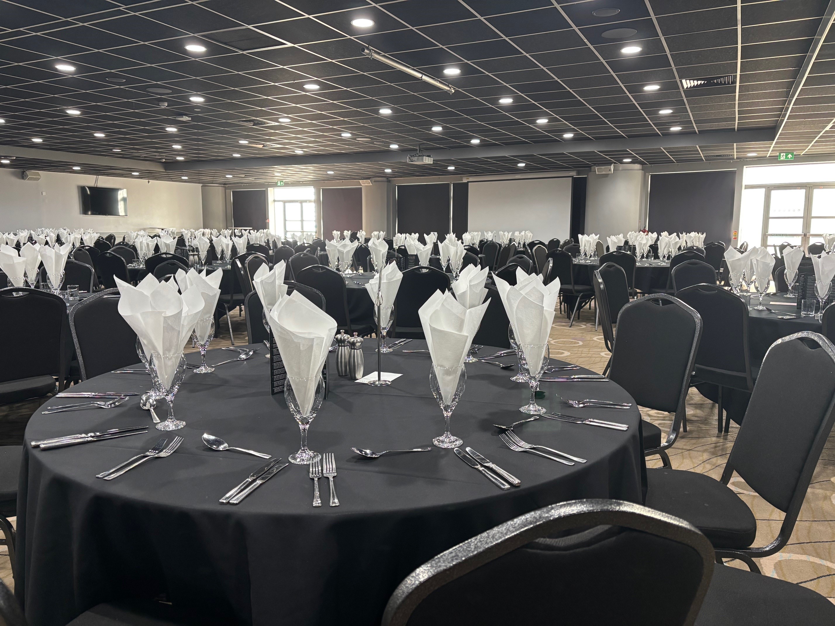 Kingston Suite - sxqyanx54c5.jpg