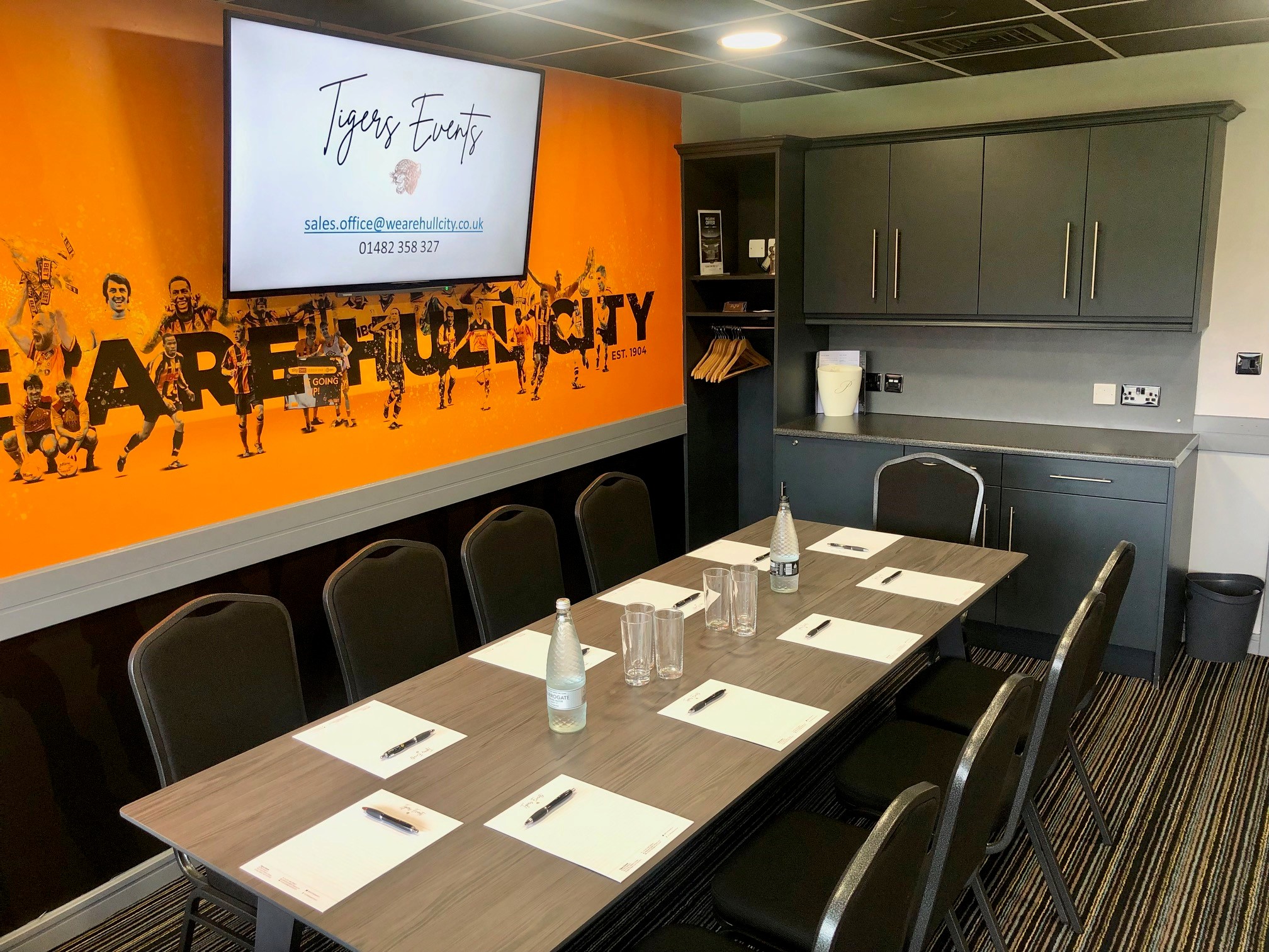 Executive Boxes - abcxz20dv2q.jpg