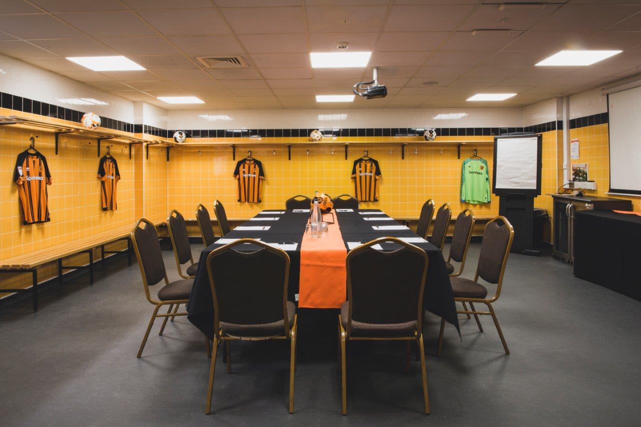 Changing Rooms - 3lbag3qle4c.jpg