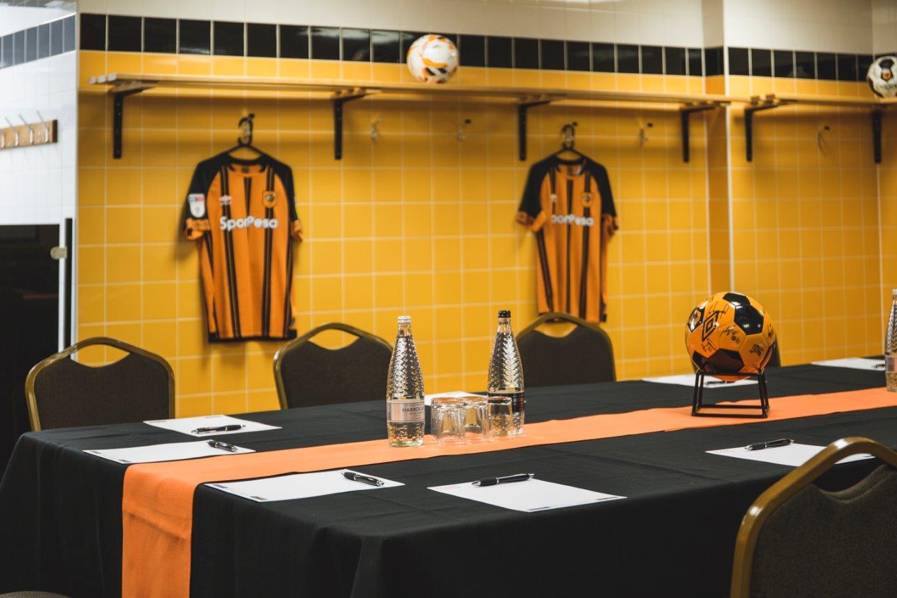 Changing Rooms - bxq3wkc1ojs.jpg