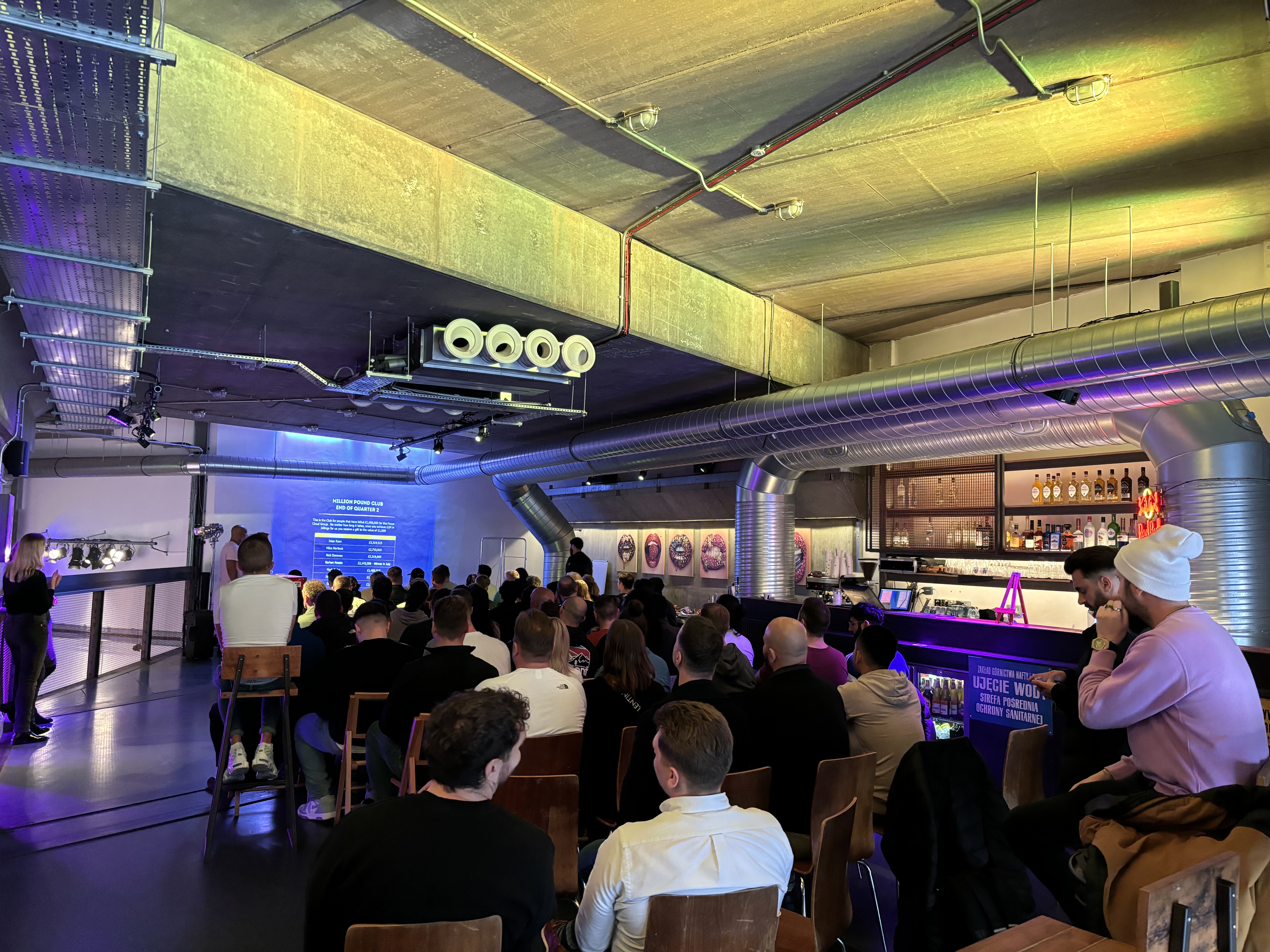 The Platform - 54rr3wwyeoj.jpg