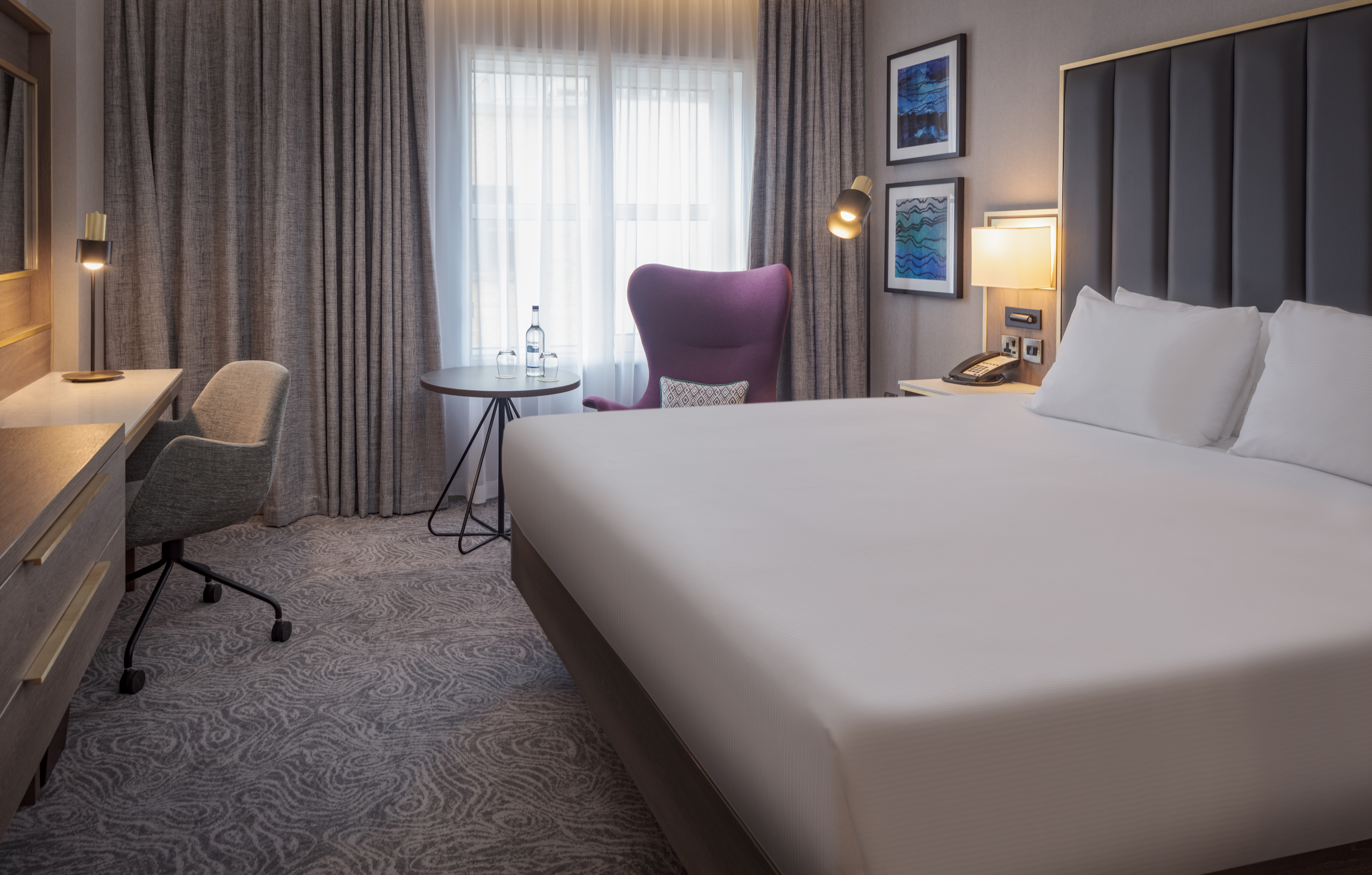 Kings Cross Suite at DoubleTree by Hilton: spacious hotel room for events and business travelers.