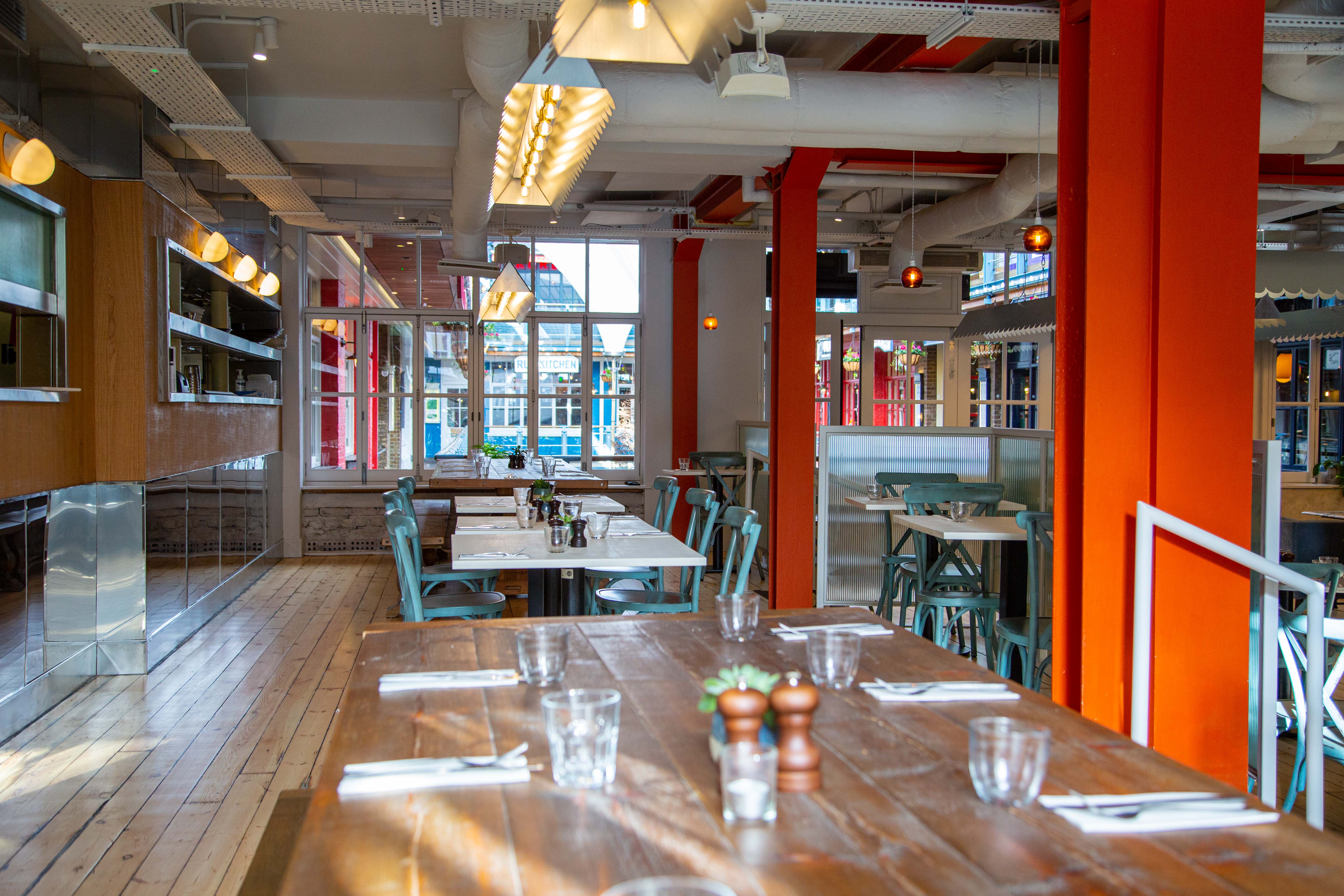 Modern dining space in Paradiso Soho, perfect for events and gatherings.