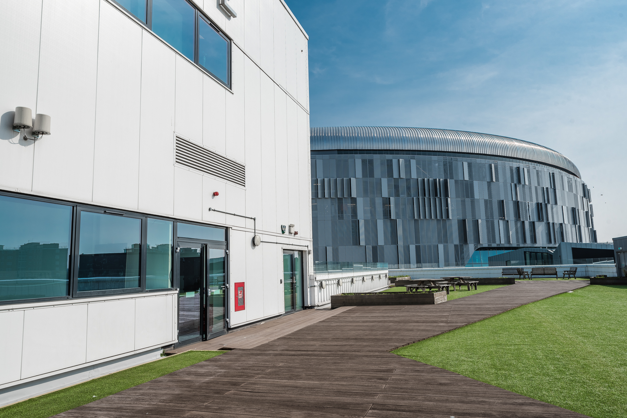 Modern roof terrace at London Academy of Excellence for events and meetings.