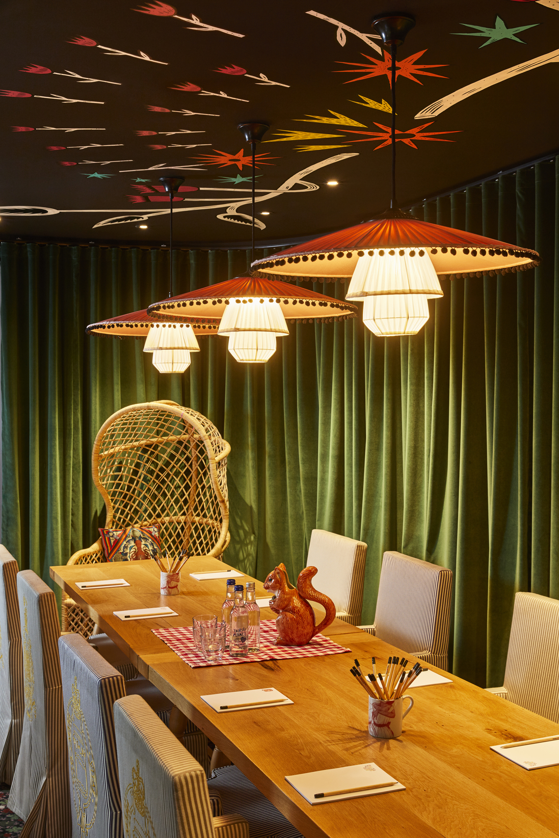Private dining room at Mama Shelter London with vibrant decor for creative meetings.