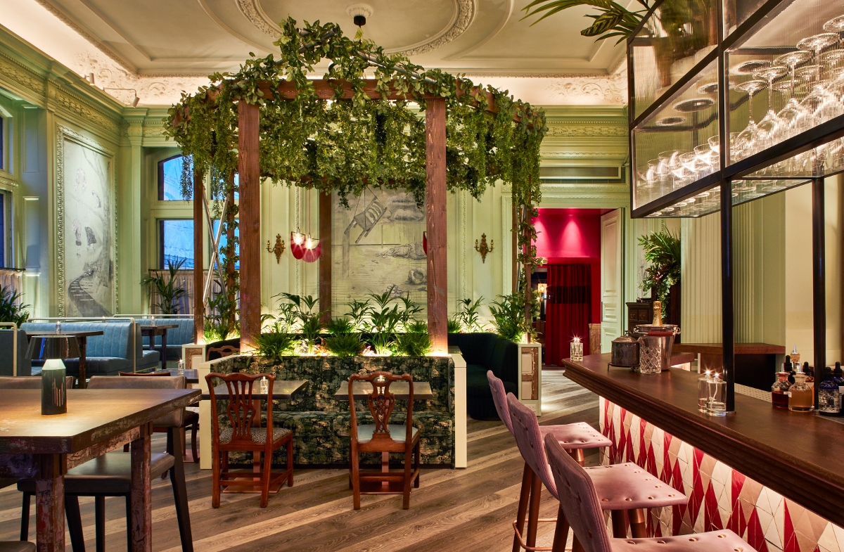Stylish Rakes Front Room at Andaz London, ideal for upscale events and private dinners.