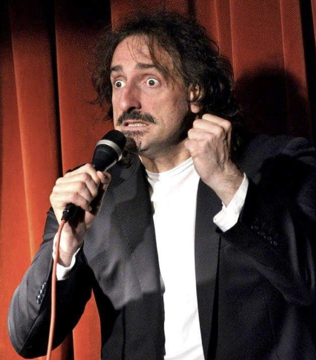 "Dynamic performer engaging audience at Dance Bar in Bar Rumba, enhancing event atmosphere."