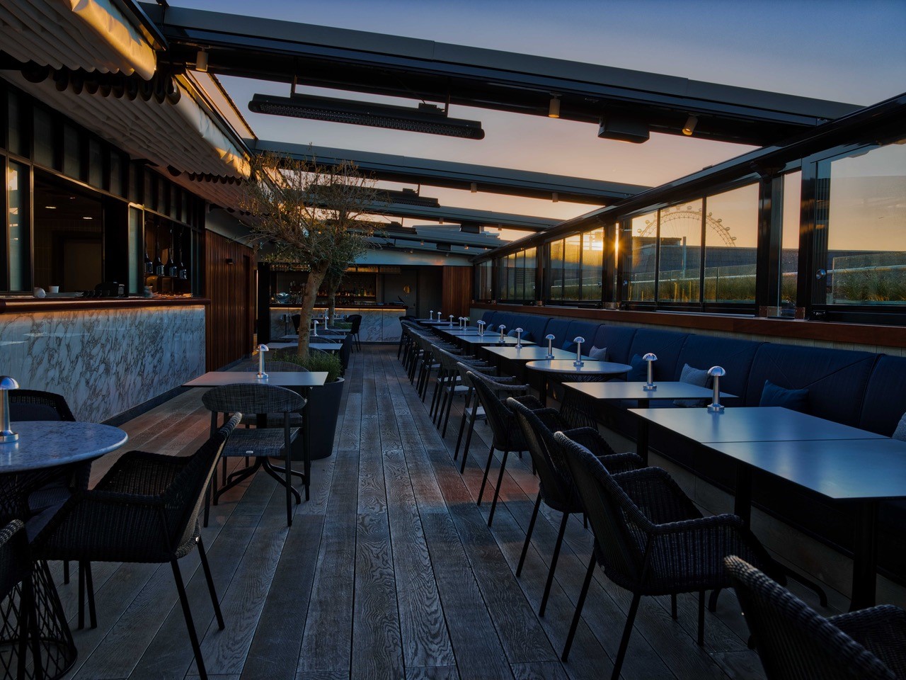 Modern rooftop venue with scenic views, ideal for meetings and events in London.