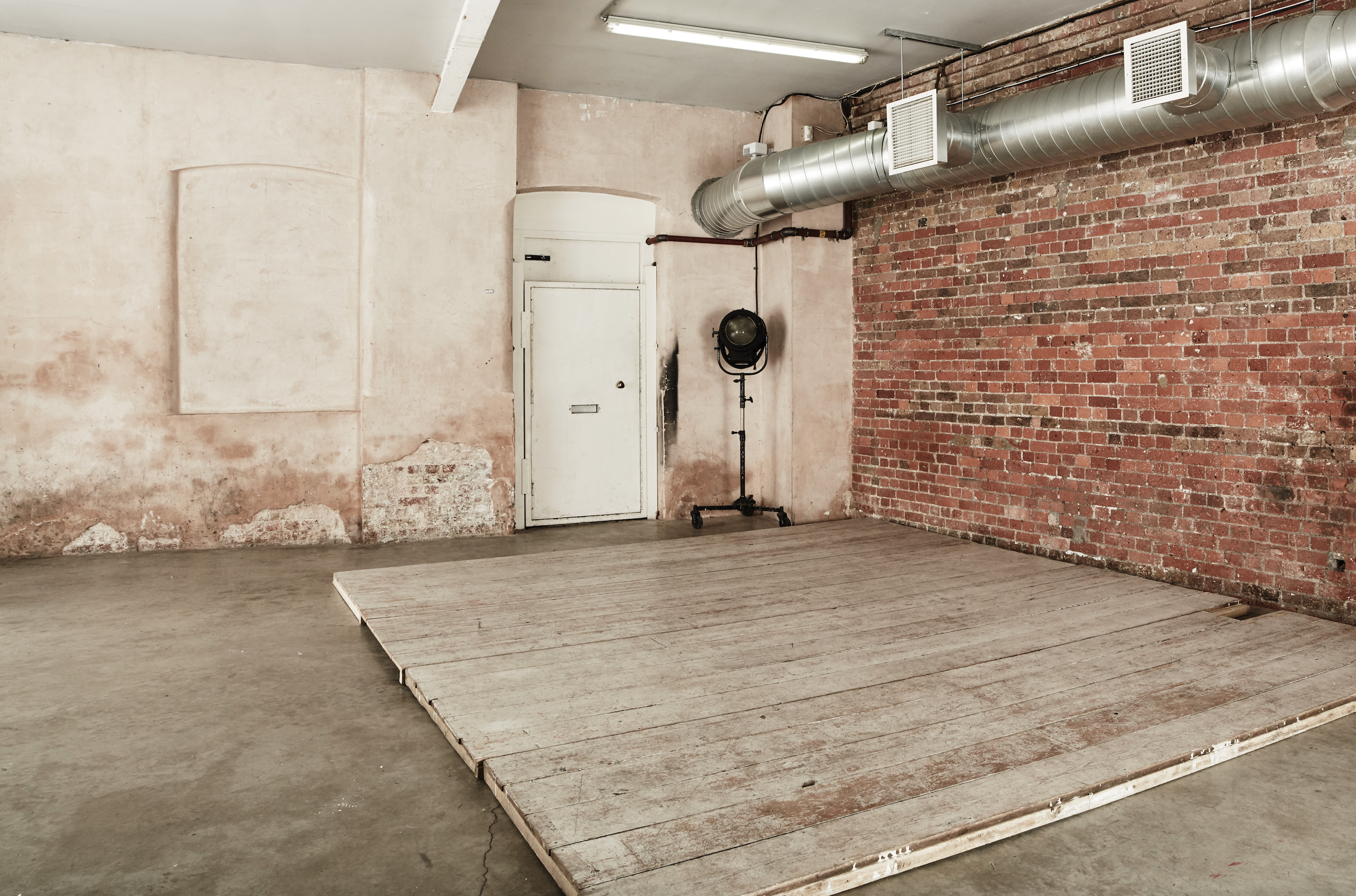 Studio 5 - yri2gvoylwk.png