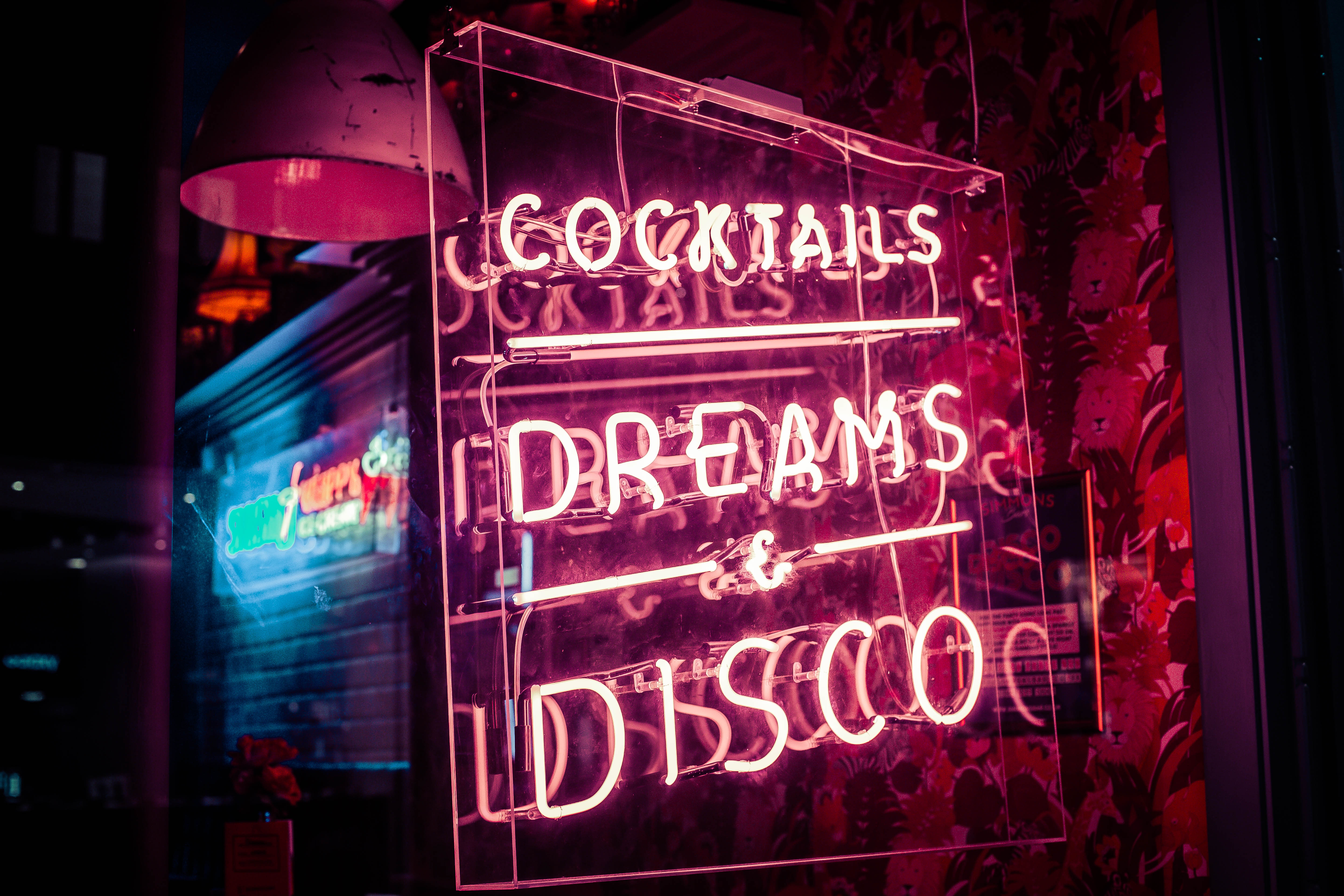 Full Venue - wkyj3n1wnsk.jpg