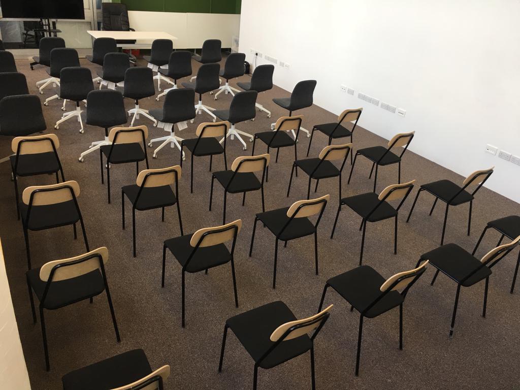 Conference Hall in Whitechapel: minimalist meeting space for events and presentations.