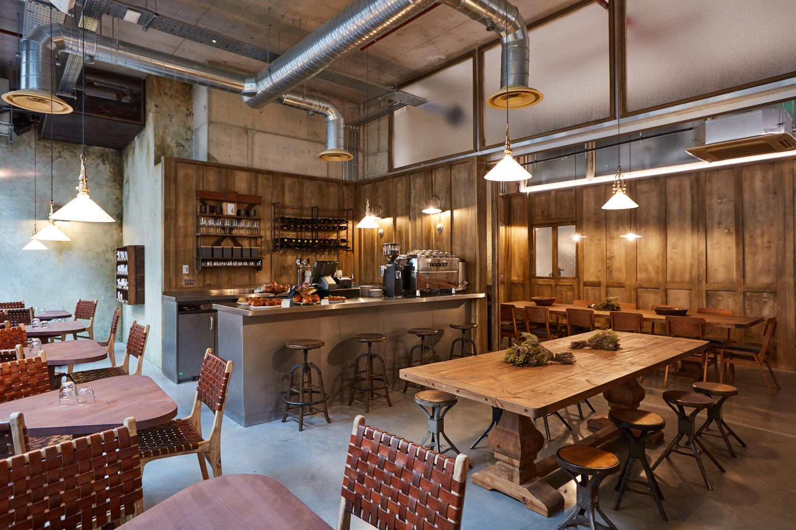 Backroom  - 4thagc5gkq2.jpg