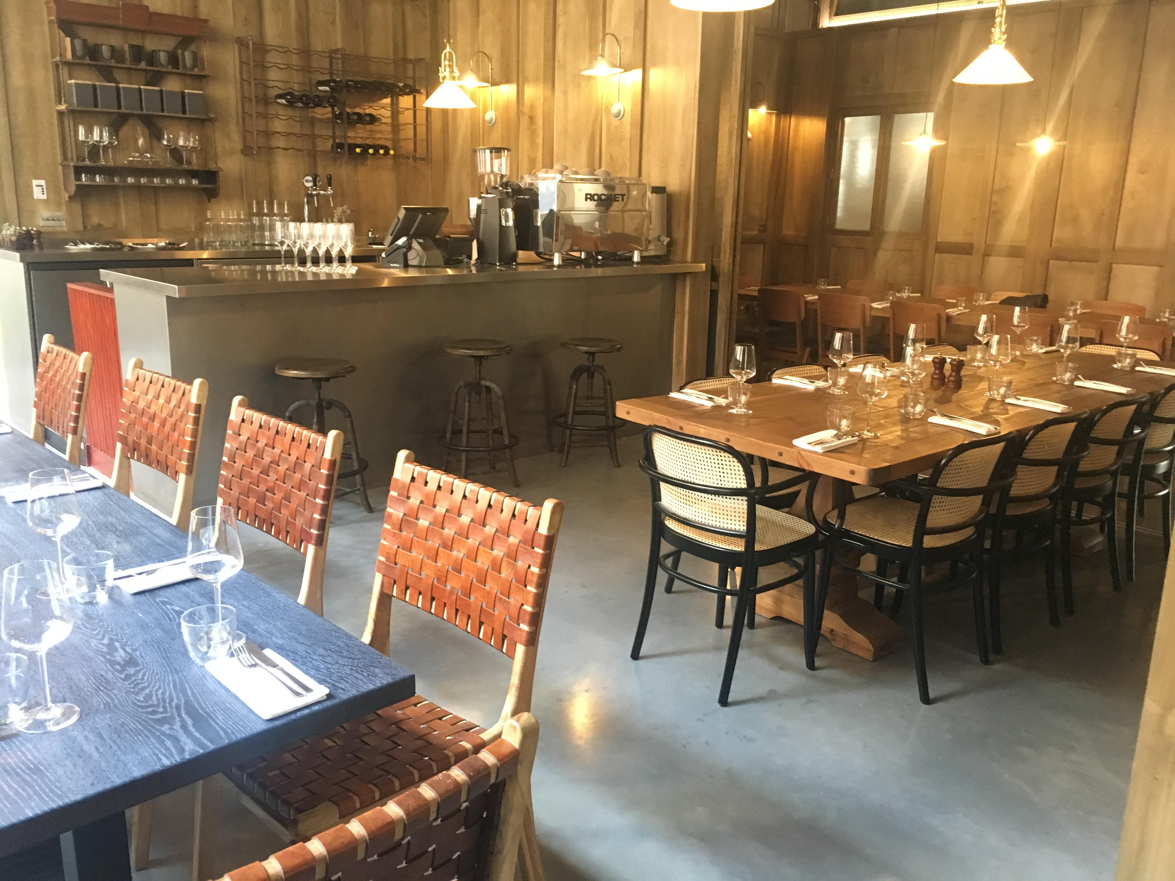 Backroom  - x1dxmjo4jcy.jpg