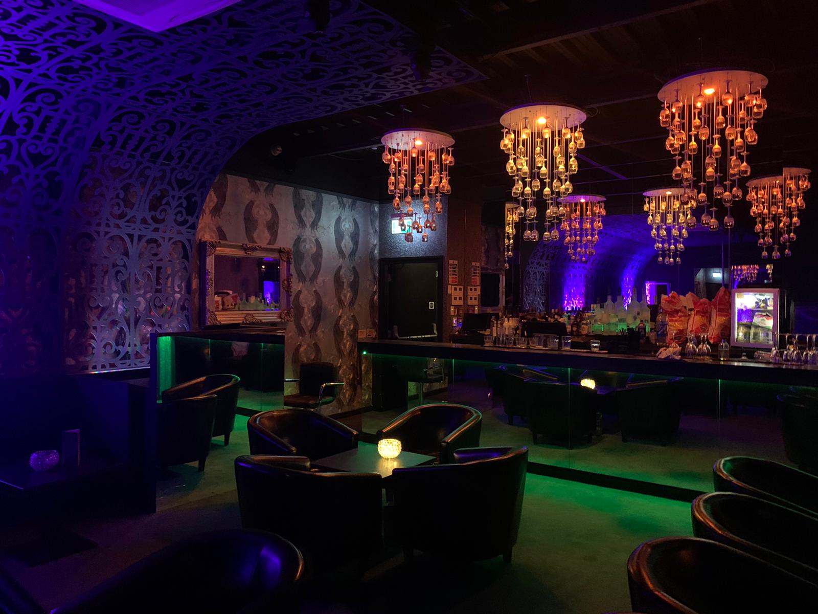 The Club - udn05lcwoxw.jpg