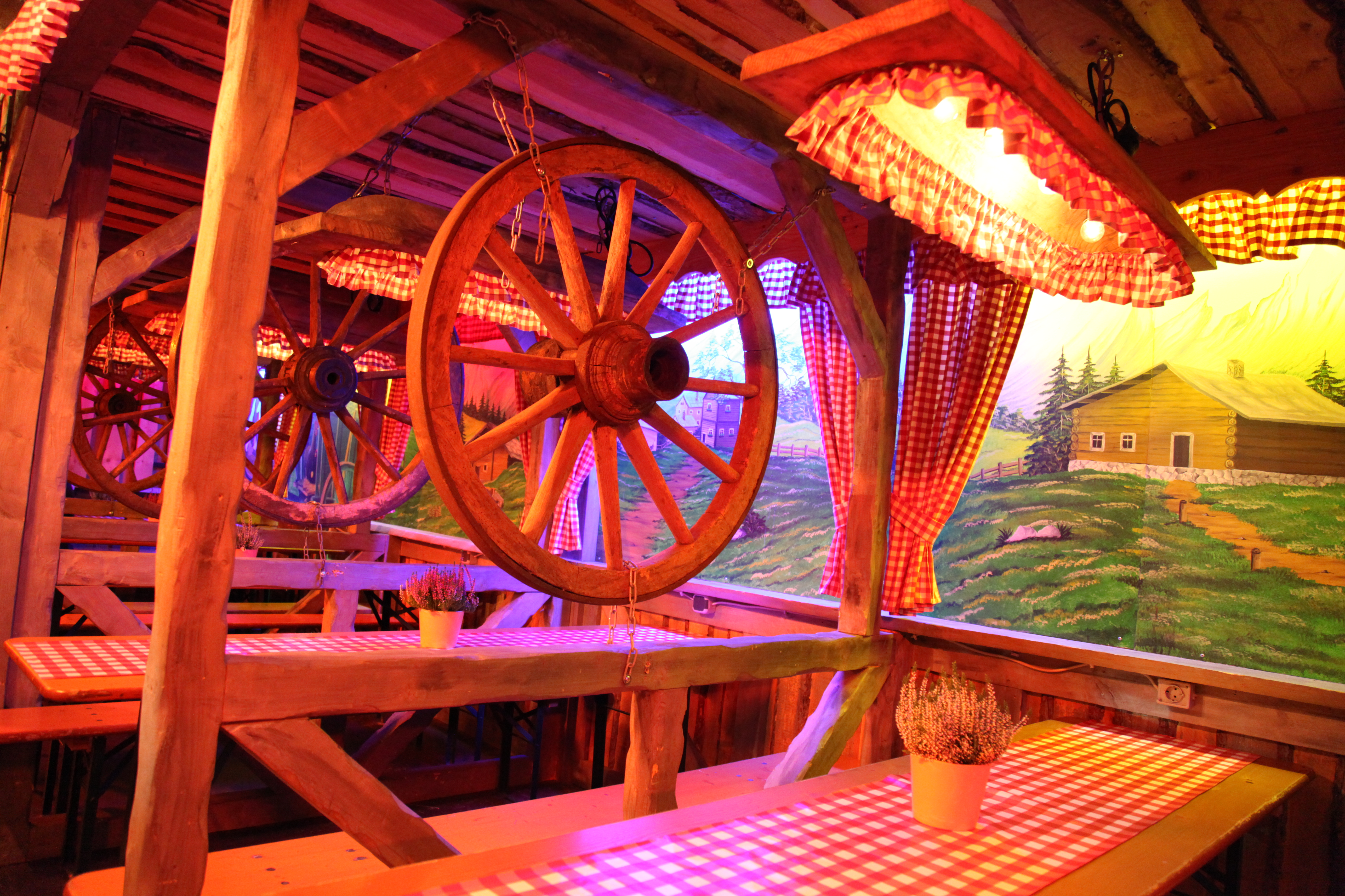 Cafe Bavaria - Unten (Downstairs) - ry153kb4iwi.JPG