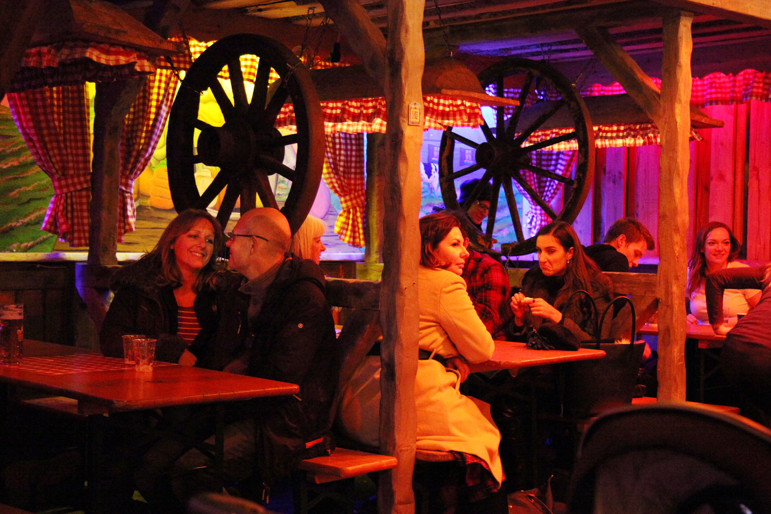 Cafe Bavaria - Unten (Downstairs) - txp2owmgdg1.jpg