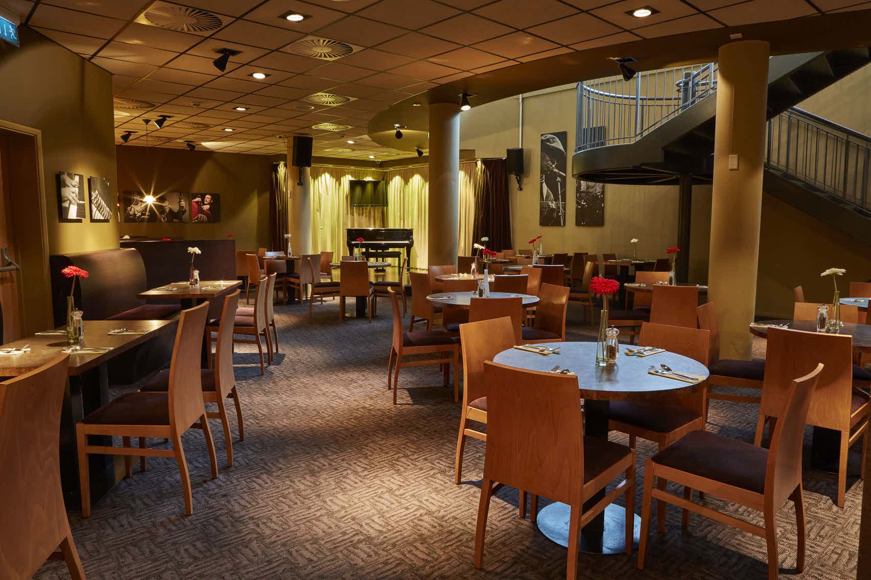 Jazz Club at Future Inn Bristol: versatile event space with warm ambiance for meetings and gatherings.