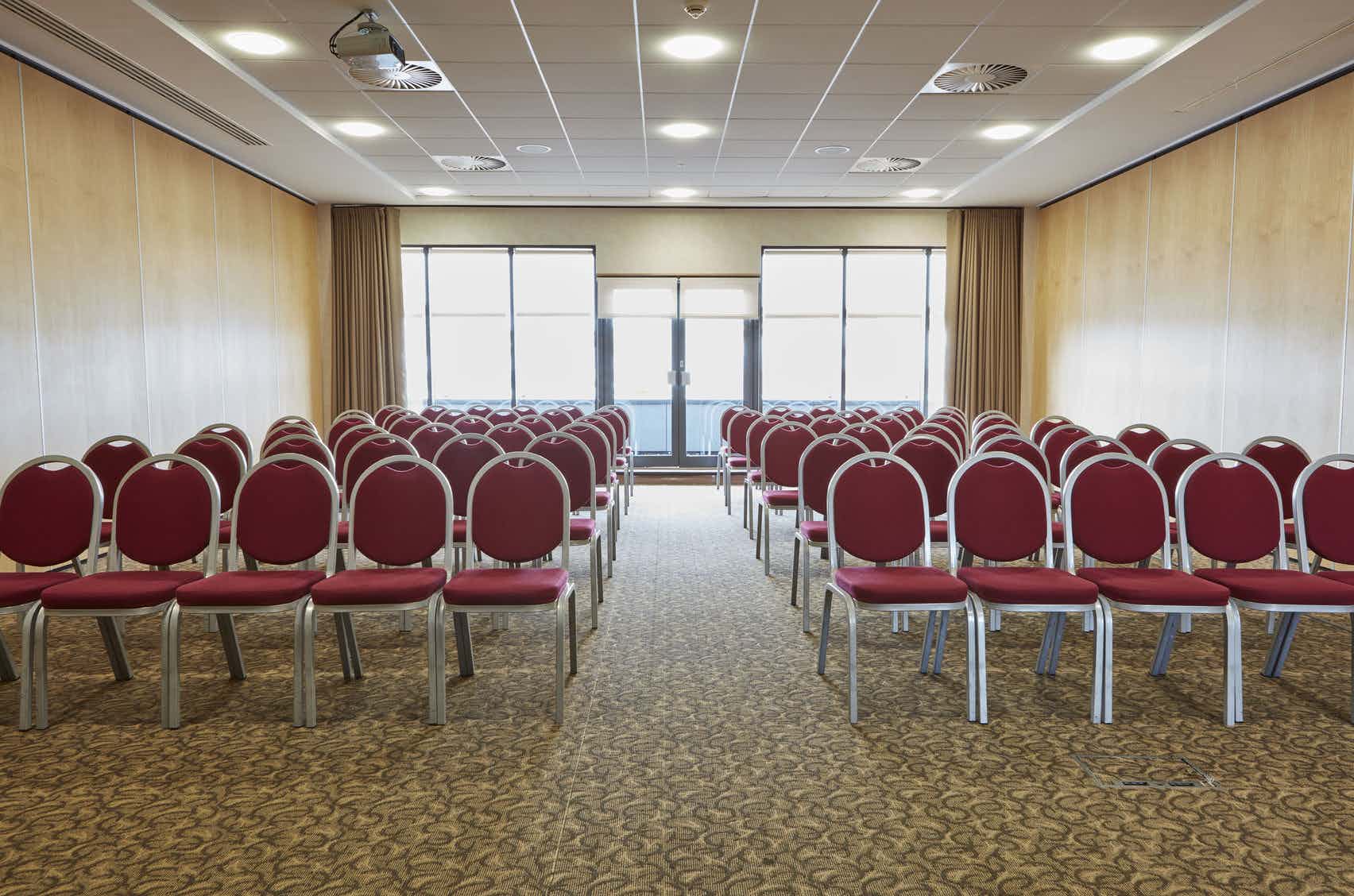 Holder - lpuxe0edsfk.jpeg