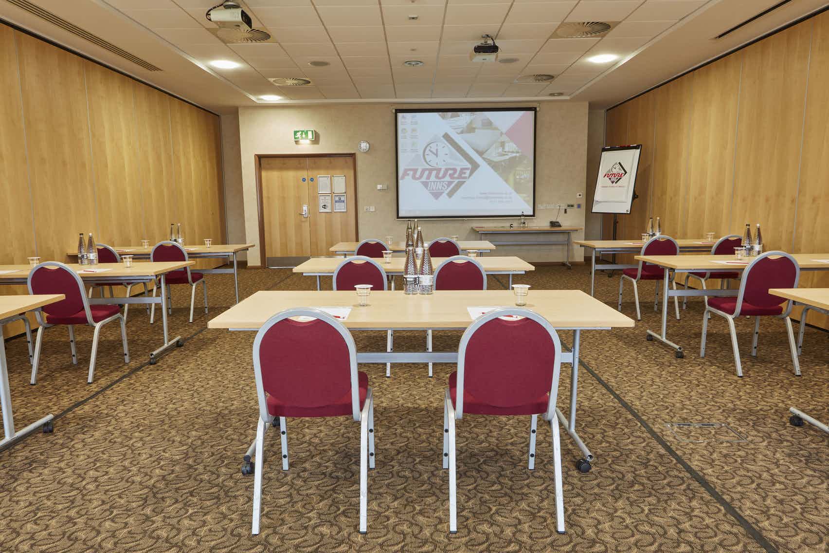 Holder - w0moqthx5gr.jpeg