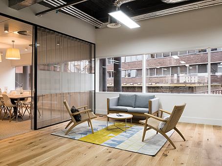 Modern meeting space at Fleming in Spaces, Charing Cross, ideal for collaboration and creativity.
