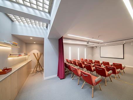 Meeting Room 4 - 1you3mls1xy.jpg