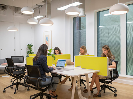 Meeting Room 2 - b5b1c1yvrrg.jpg