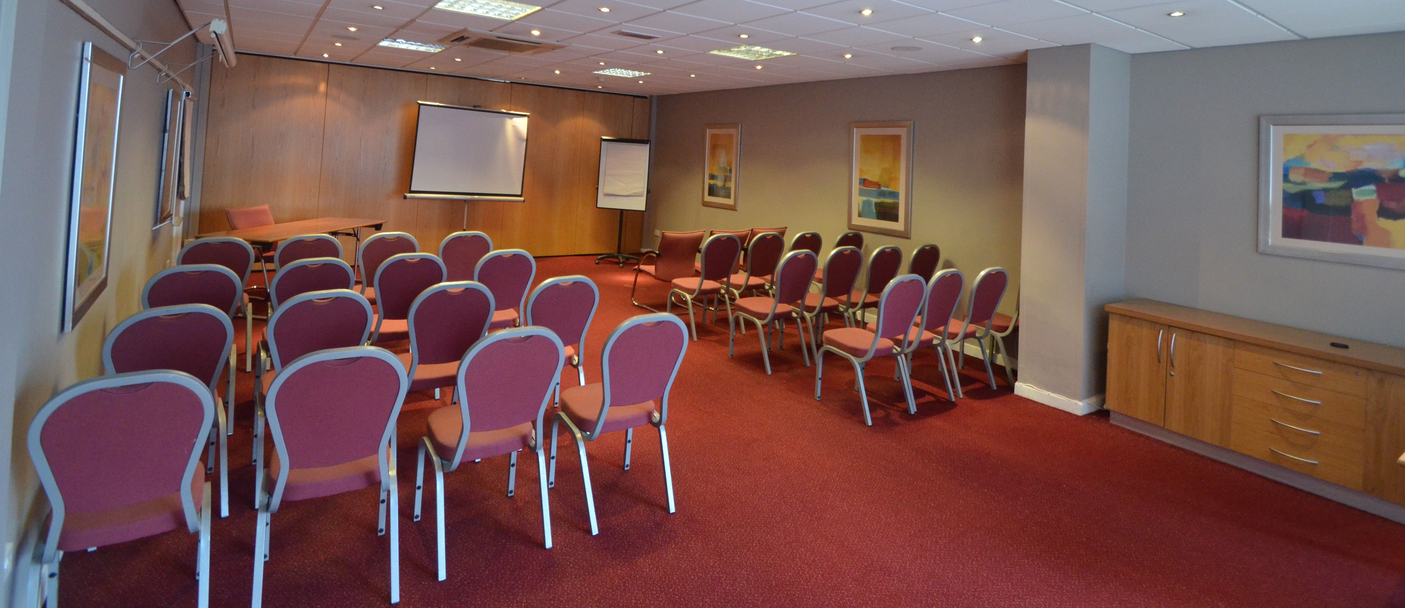 Victoria Suite - HX Park Royal.Victoria. Meeting Room 3 .jpeg