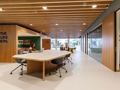 Meeting Room 3 - eeeapmc1epj.jpg