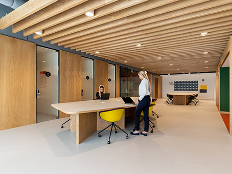 Meeting Room 4 - rxjpzsdfmac.jpg