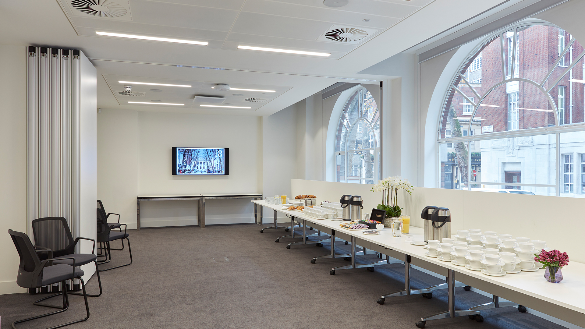 Conference suite - wvvuzmzf05w.jpg