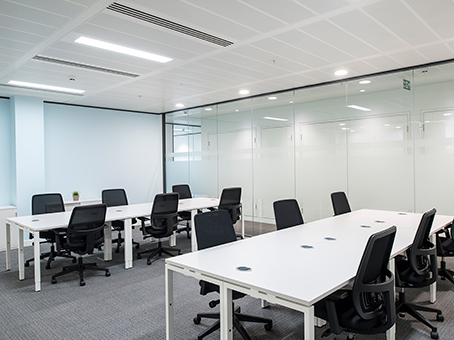 Modern meeting room CM T09 in Regus, Castlemead with glass walls for collaboration.