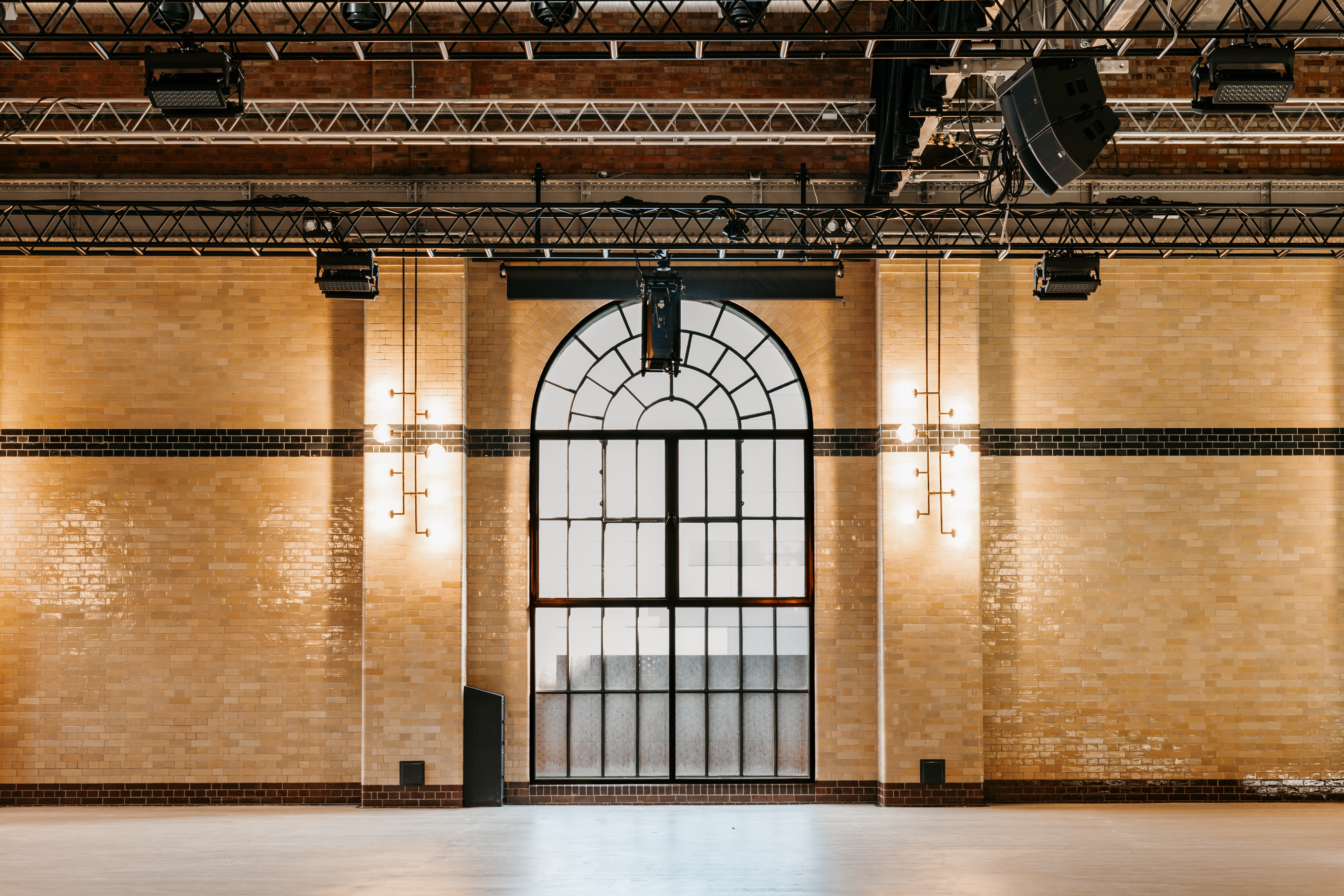 Whole Venue - o5ahlbvzlhy.JPG