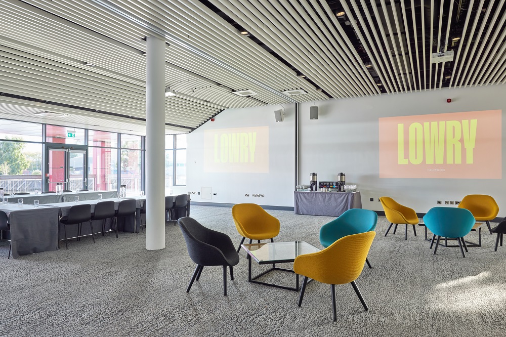 Pier Eight Room - cy0axmrimi4.jpg