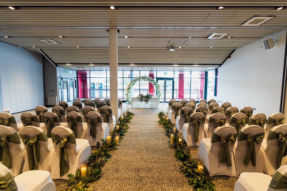 Pier Eight Room - vq1hpnzl0m2.jpg