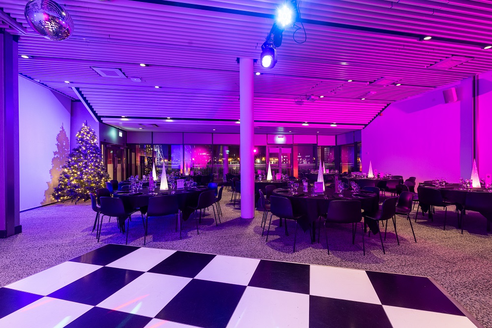 Pier Eight Room - zgp5nw0s12u.jpg