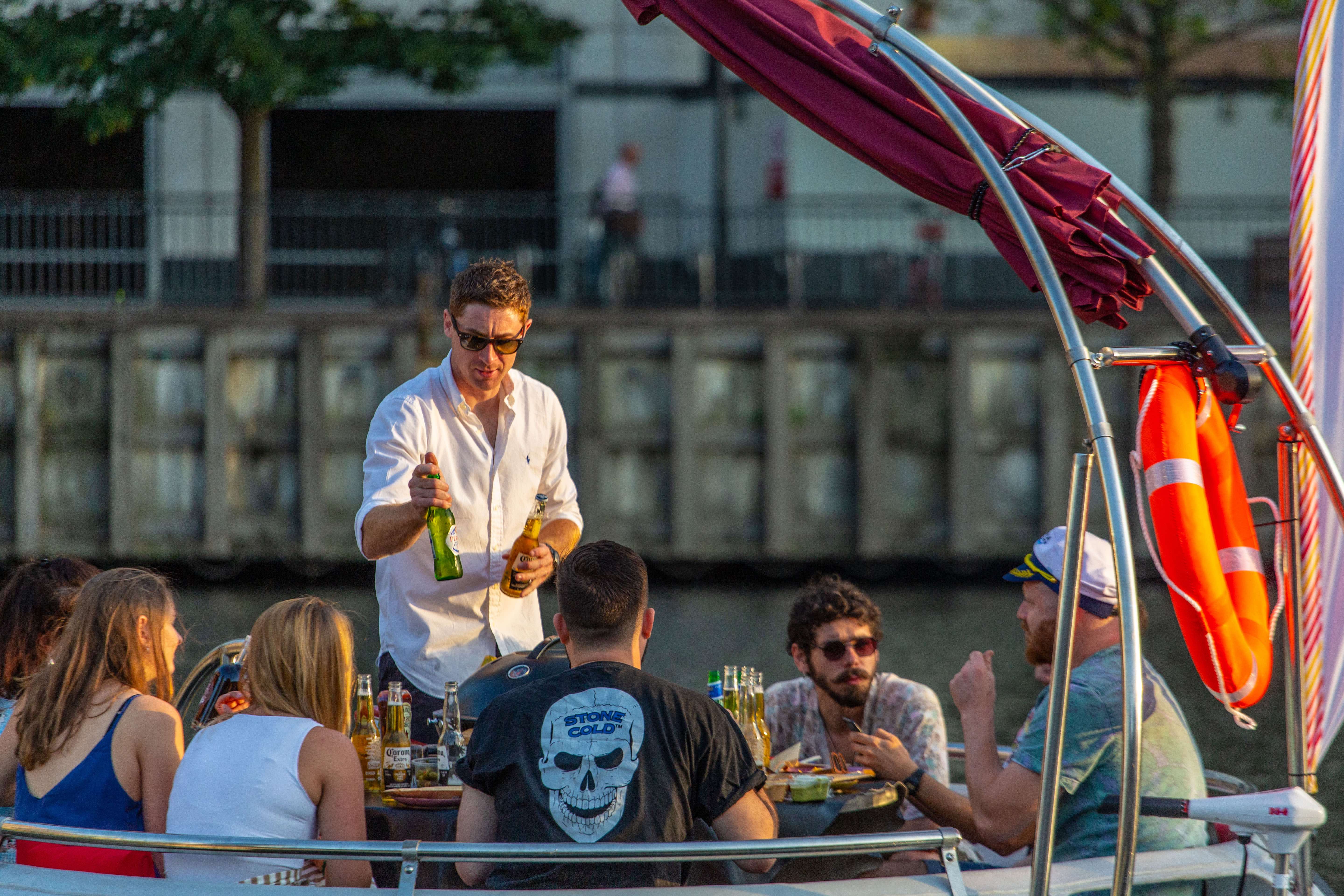 BBQ Boat - k2ccrnov5ge.jpg