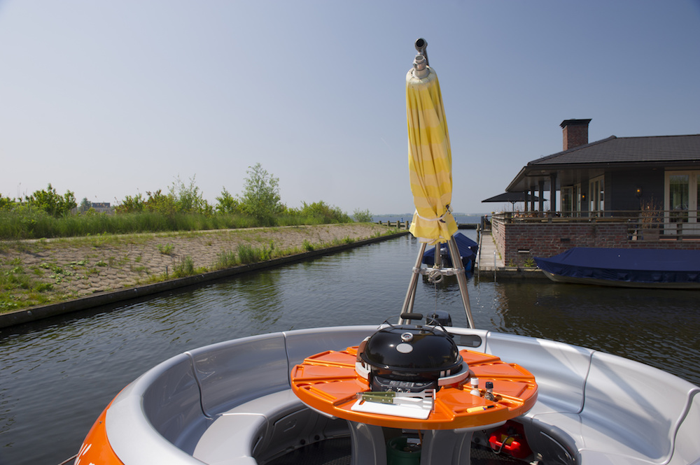 BBQ Boat - au452avcliy.jpeg