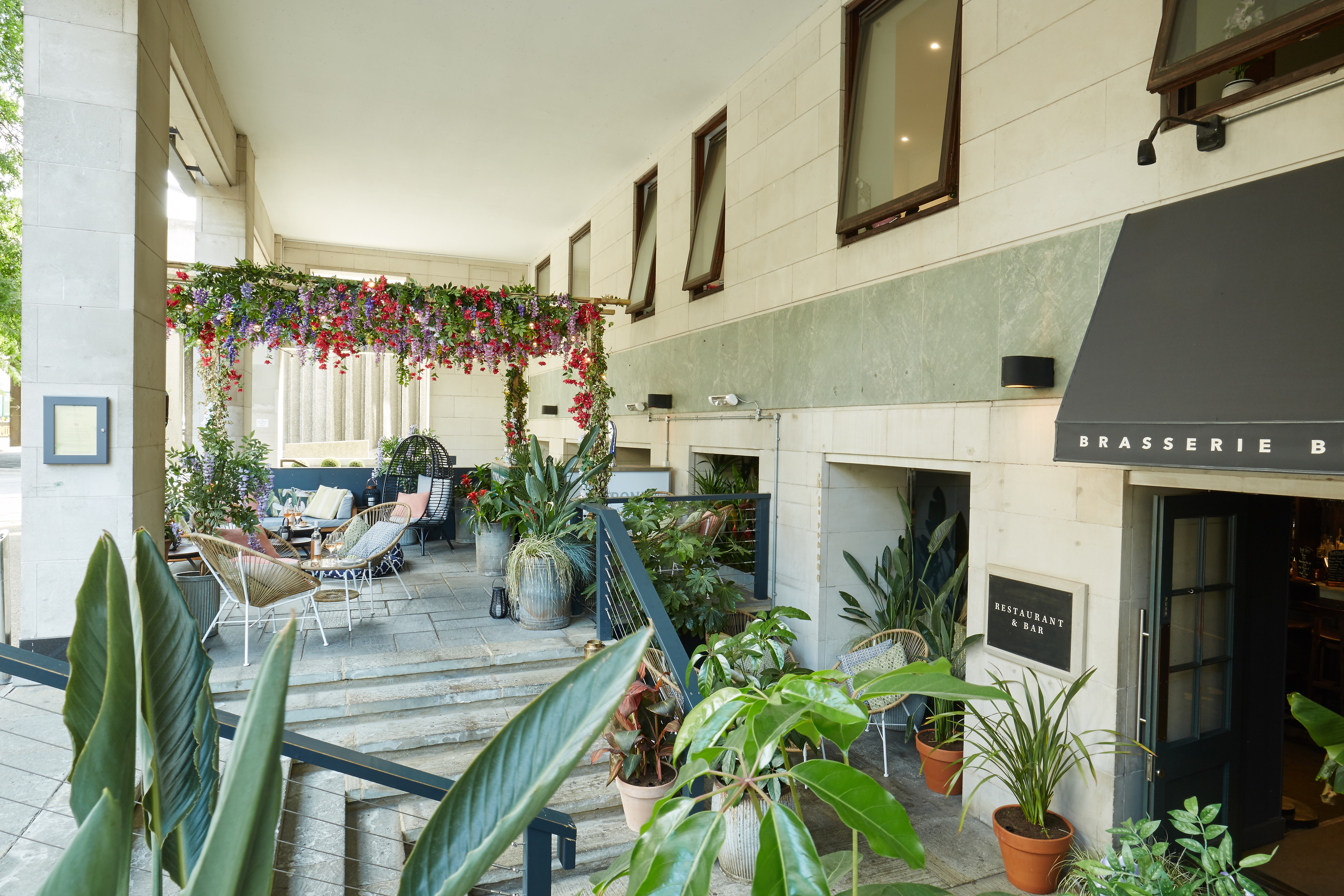 Stylish outdoor venue at Brasserie Blanc Southbank, perfect for gatherings and events.