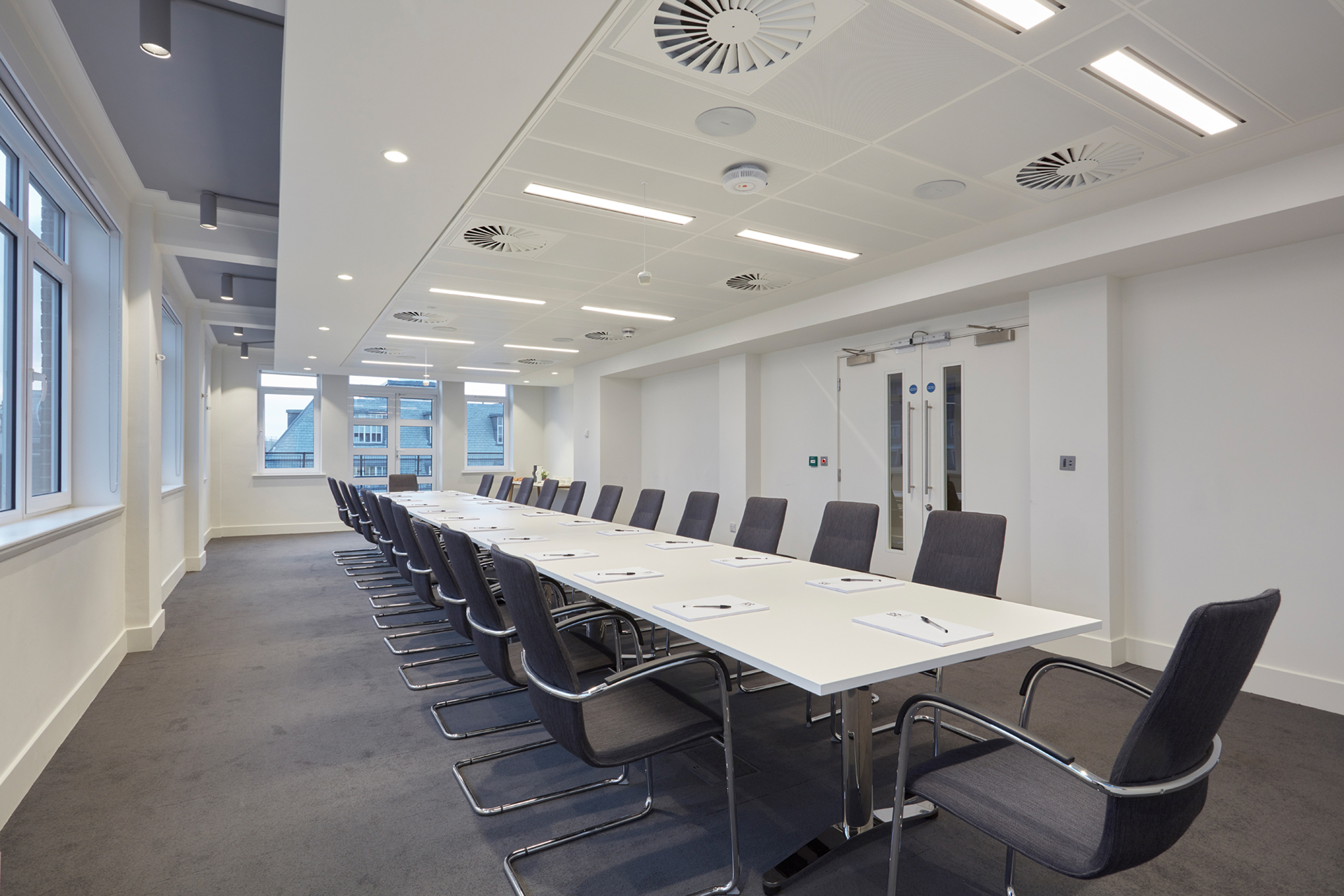 Beecham - uhvnfh1kwzq.jpg