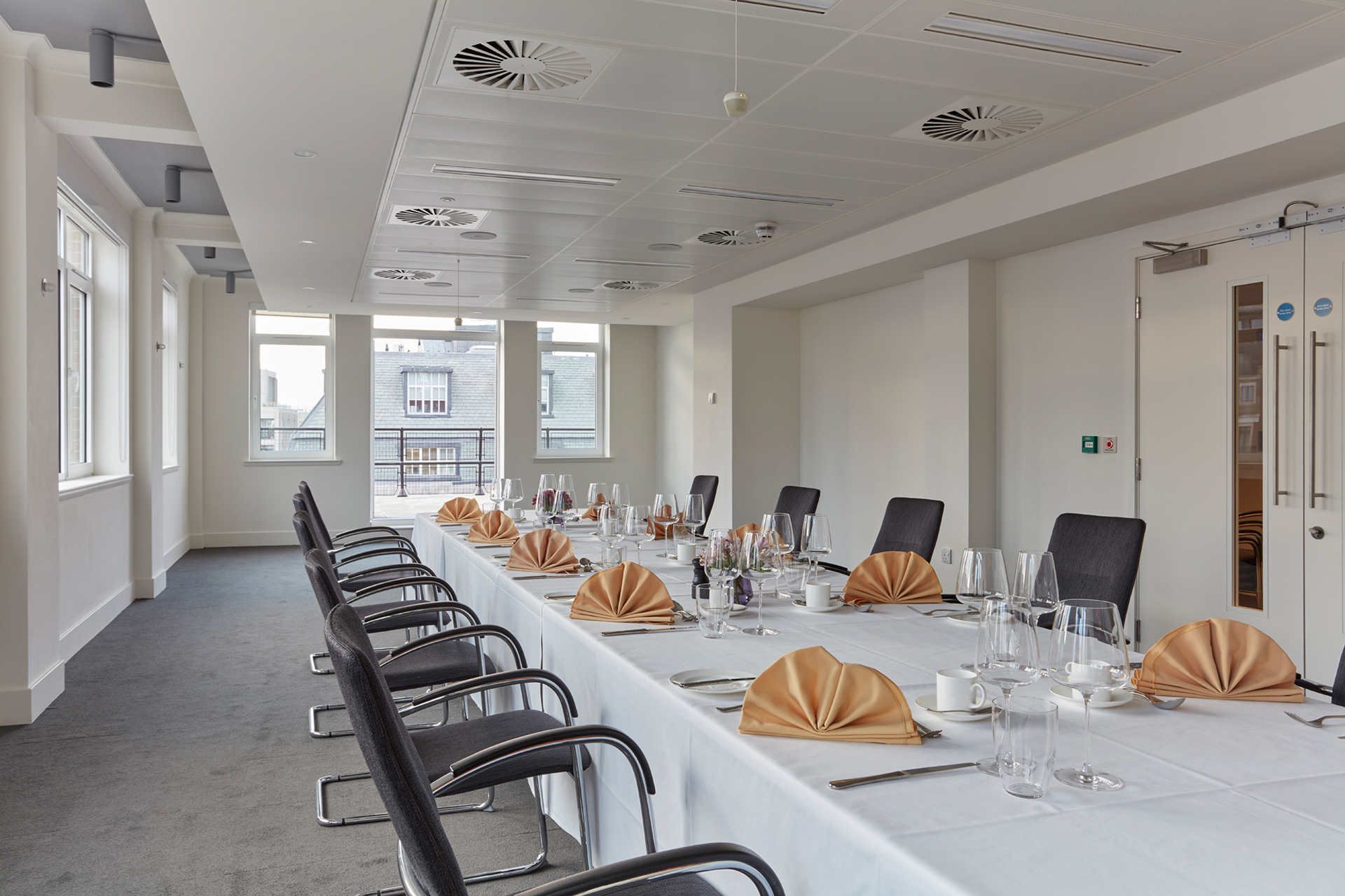 Beecham - ibuaewoudou.jpg