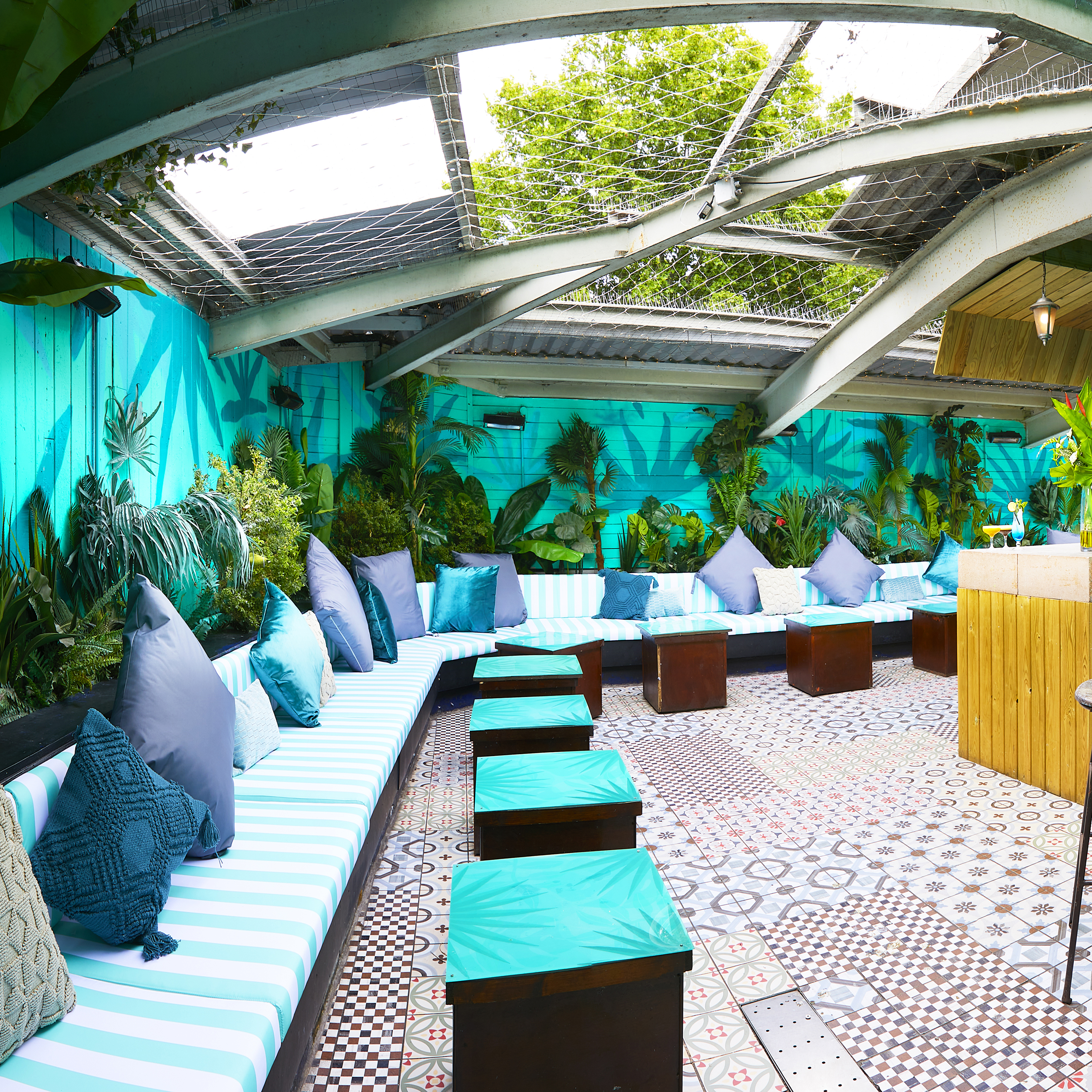 Little Havanna room - qnnz5ydu314.jpg