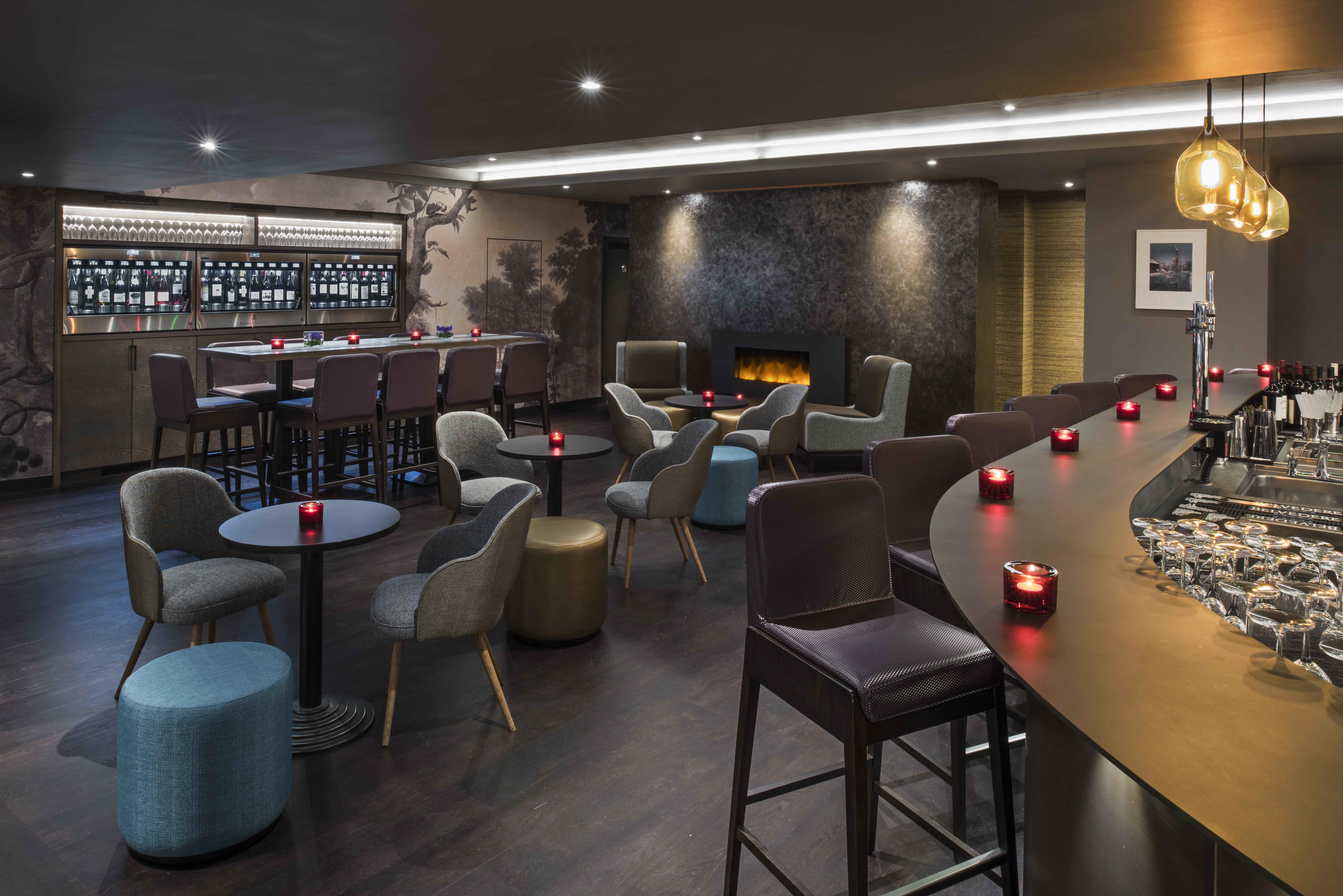 Sophisticated lounge at M BAR, ideal for networking events and informal meetings.