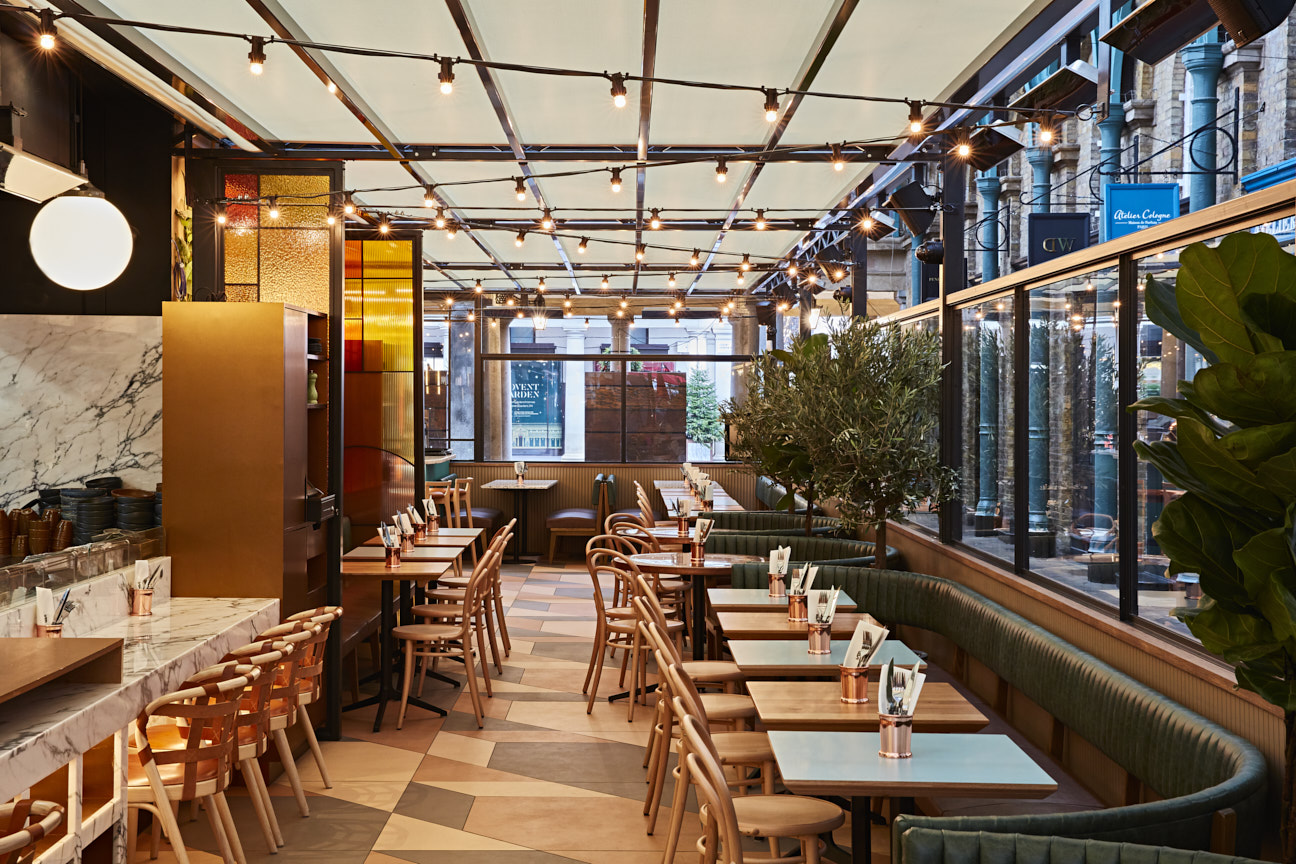 Stylish Main Restaurant at Buns&Buns, perfect for networking events and casual meetings.