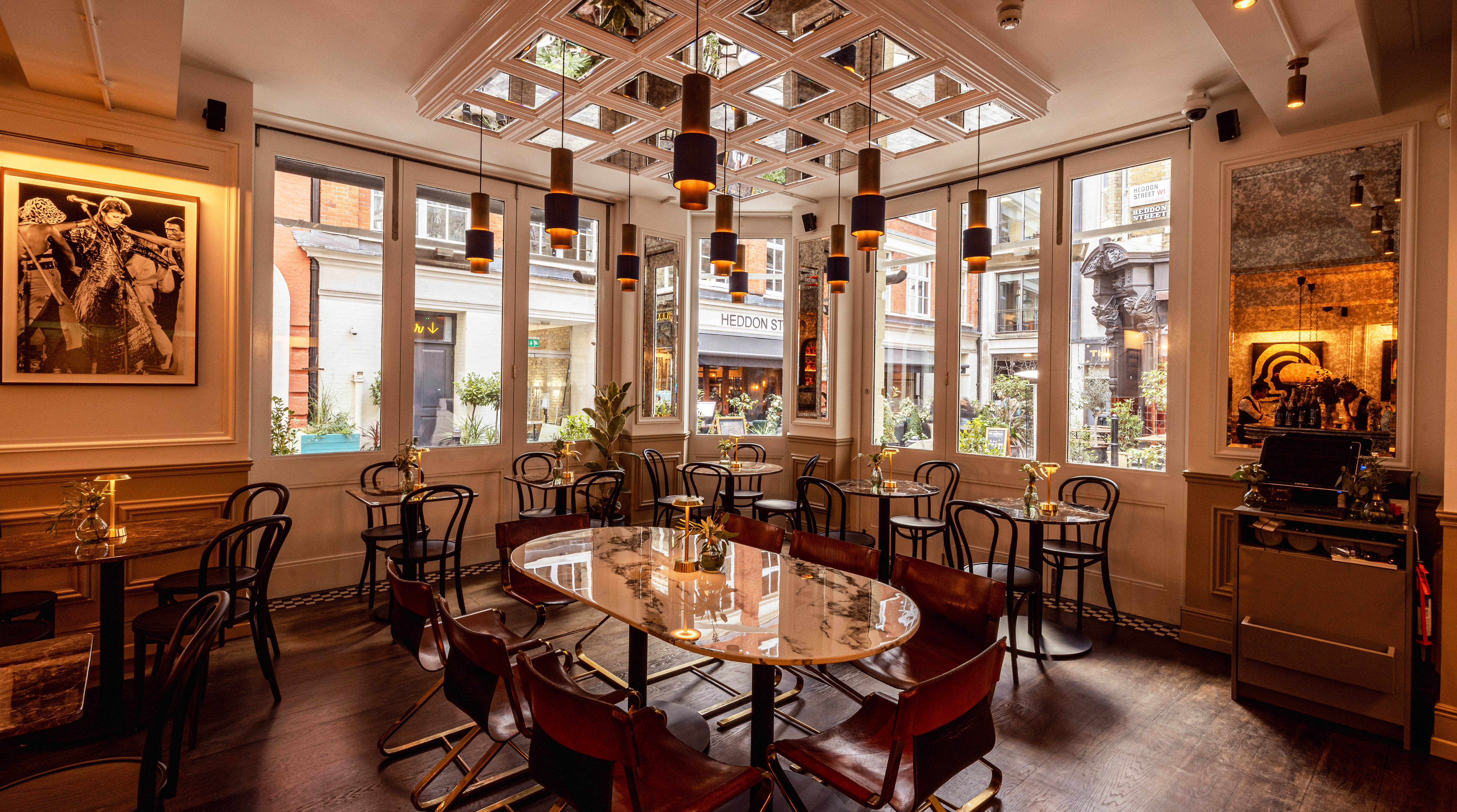 Stylish Ziggy Green venue with modern decor for intimate meetings and small events.