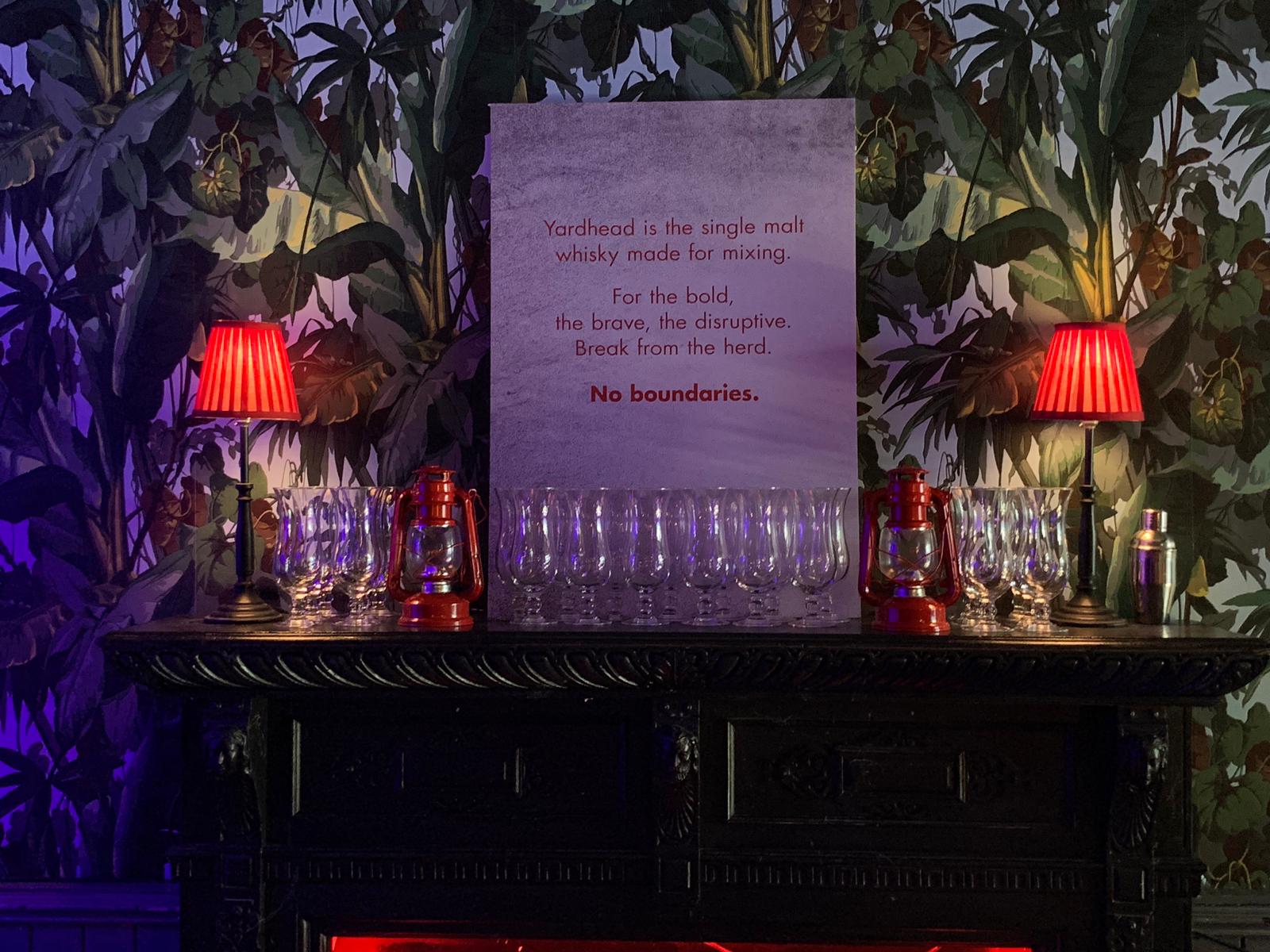 Main bar - kslisepgc1e.jpg