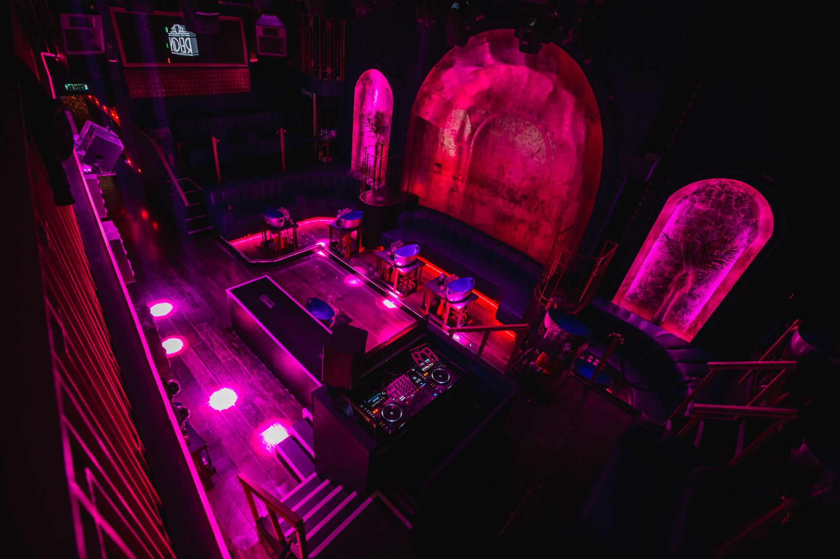 The Mezzanine - 1qbuznohqqv.jpg